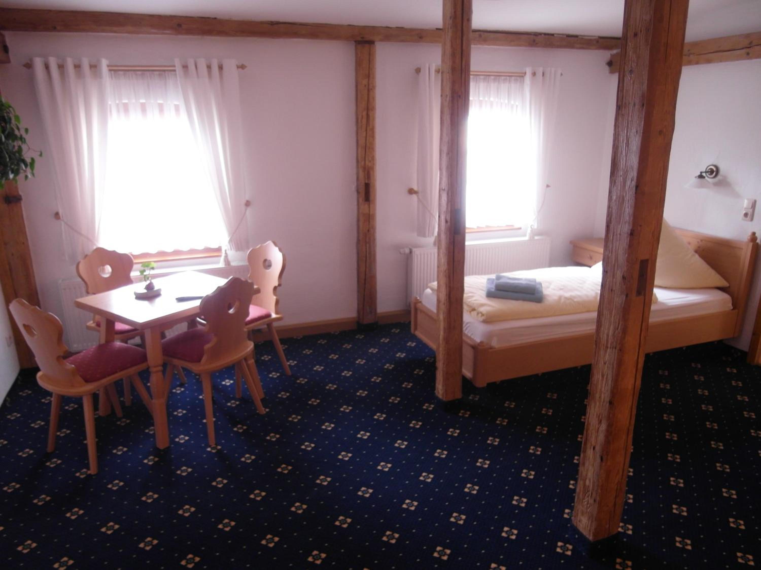 Two Connecting Double Rooms - Photo 4