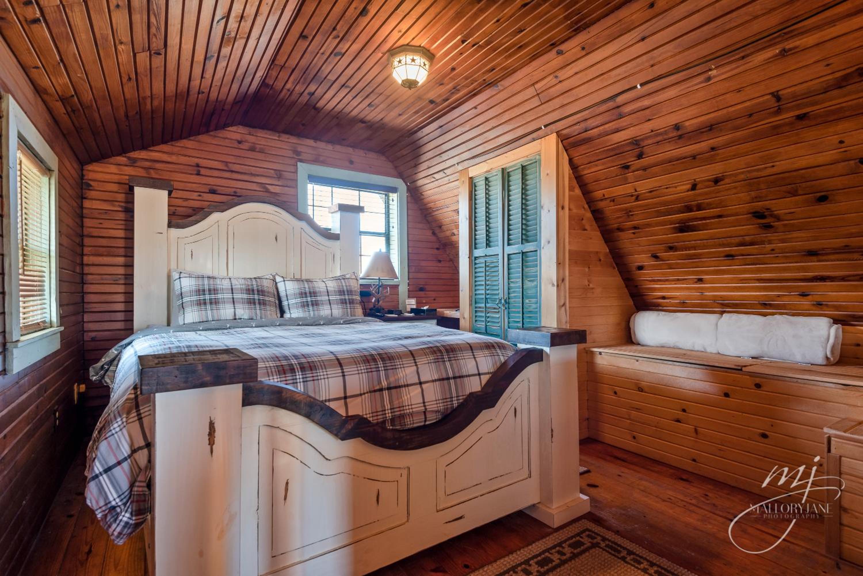 Three-Bedroom House photo 1