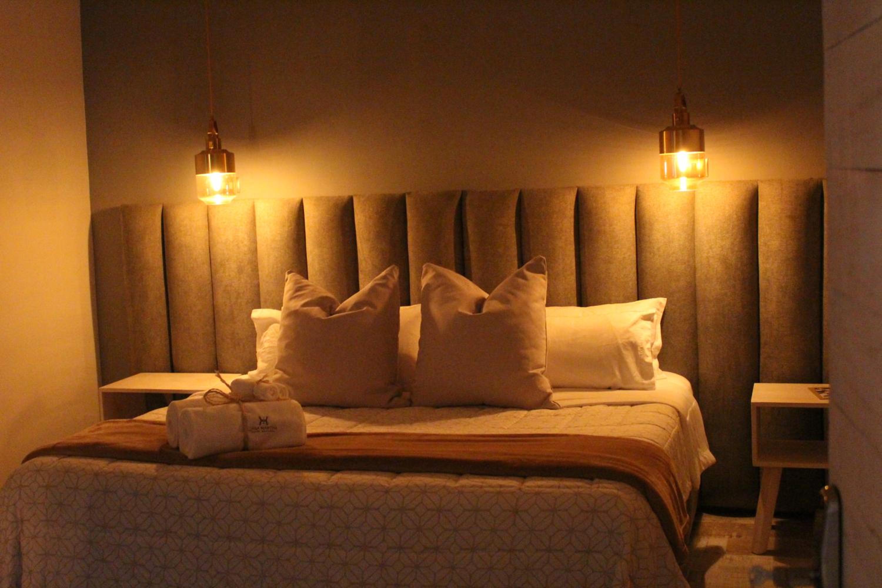 Deluxe Double Room with Bath - Photo 1