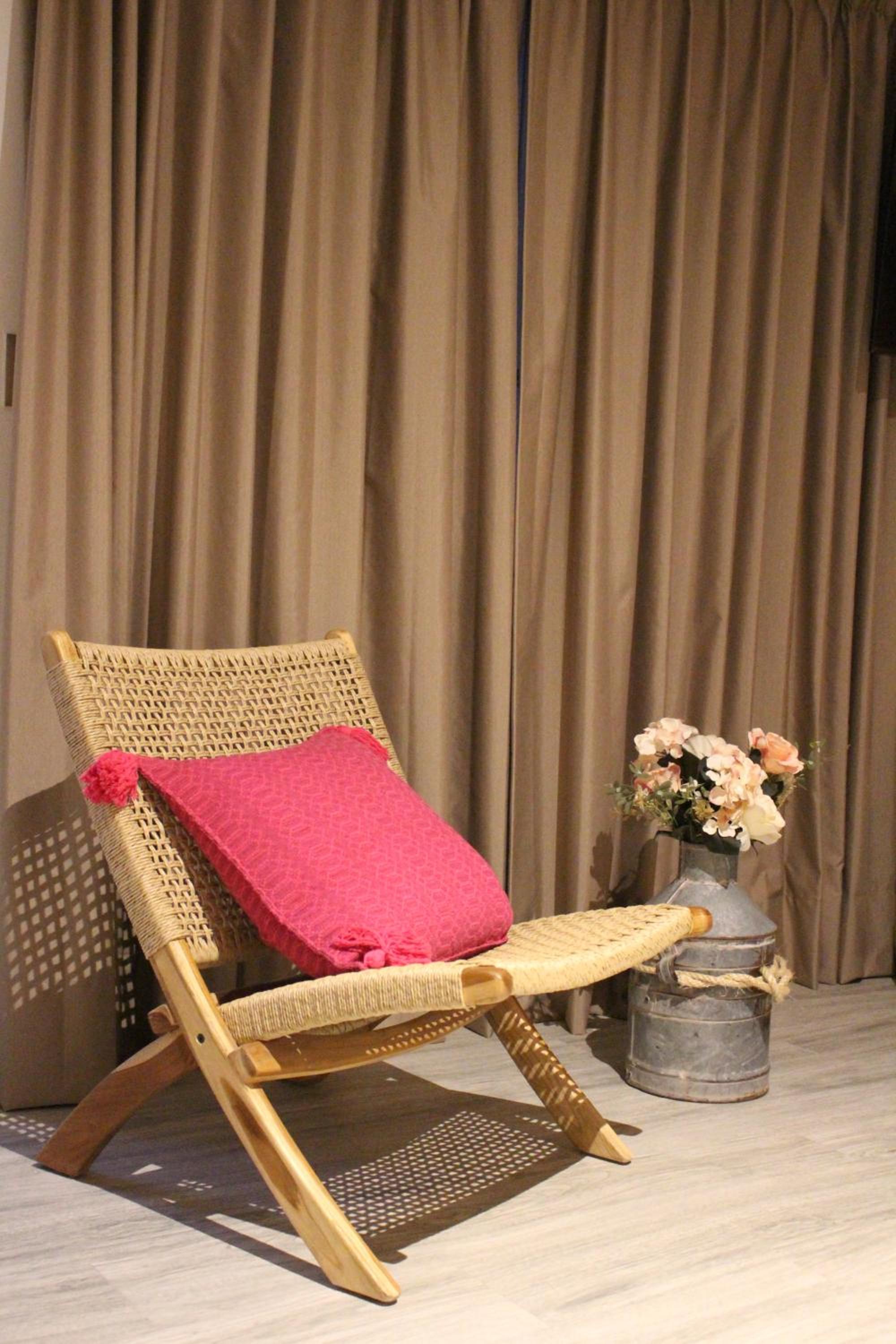 Deluxe Room - Photo 12