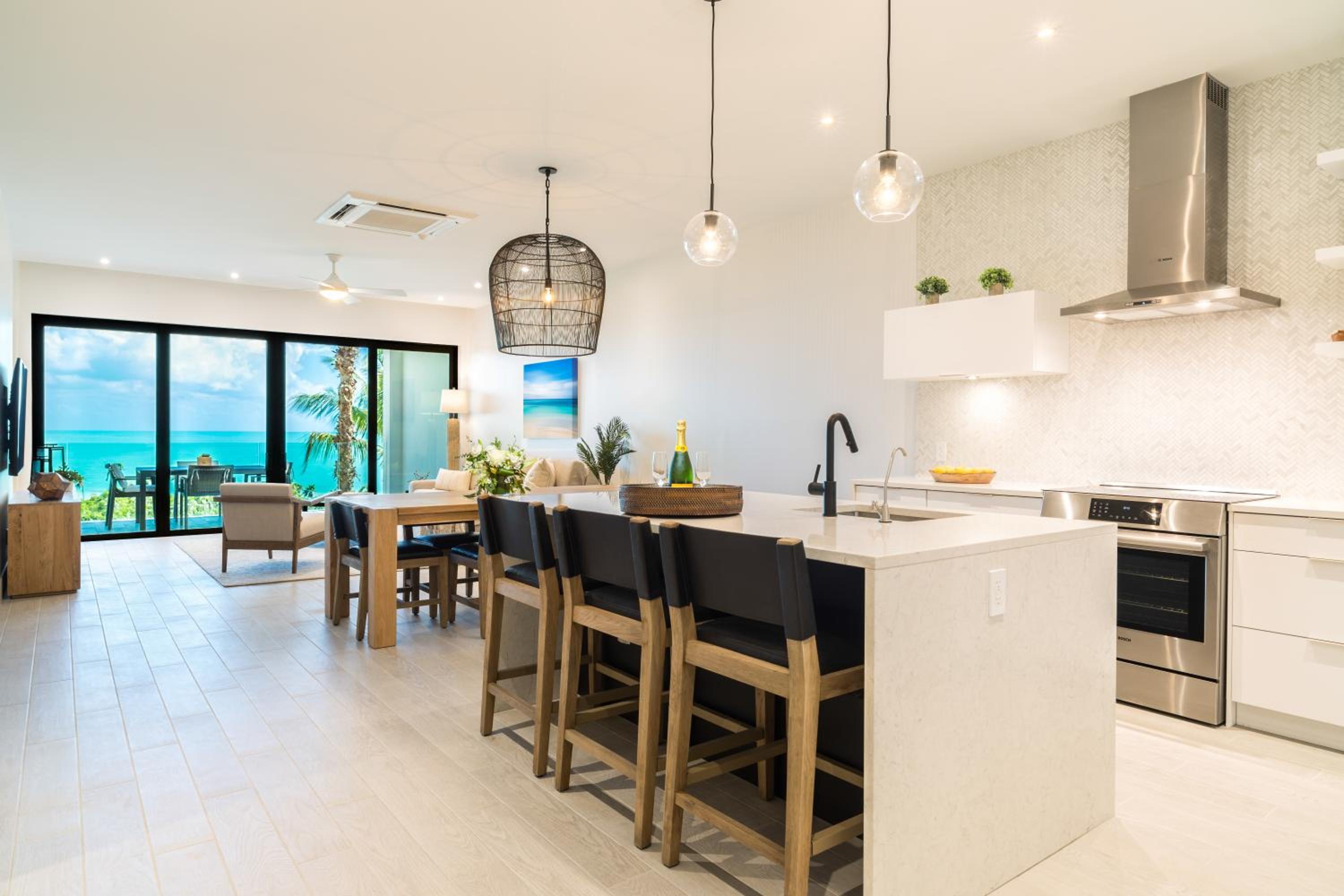 Two-Bedroom Apartment with Sea View - Photo 11