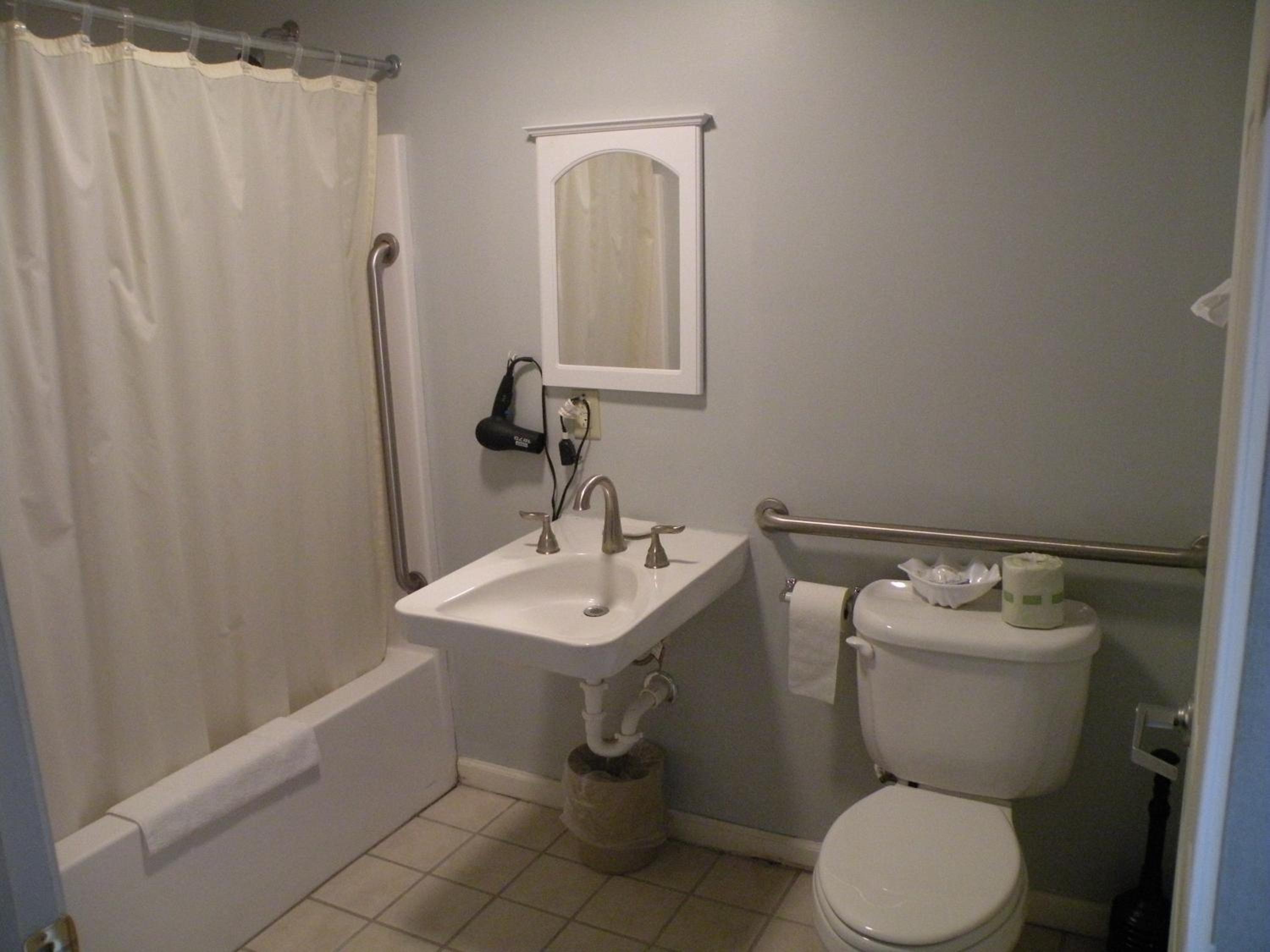 Standard King Room - Photo 3