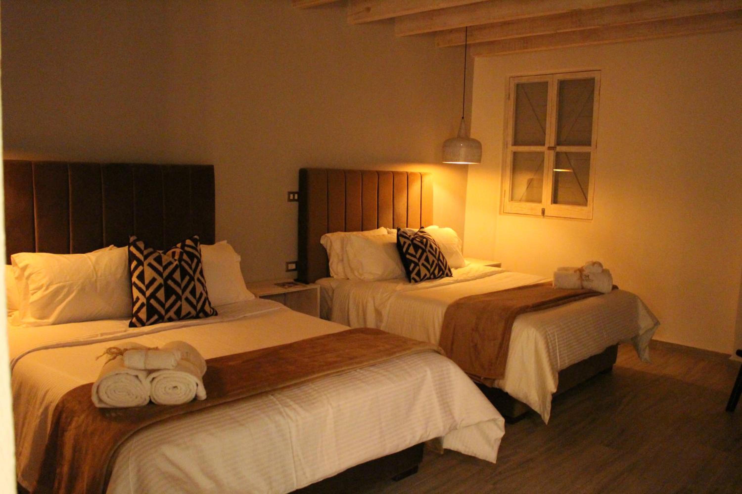 Deluxe Queen Room with Two Queen Beds - Photo 3
