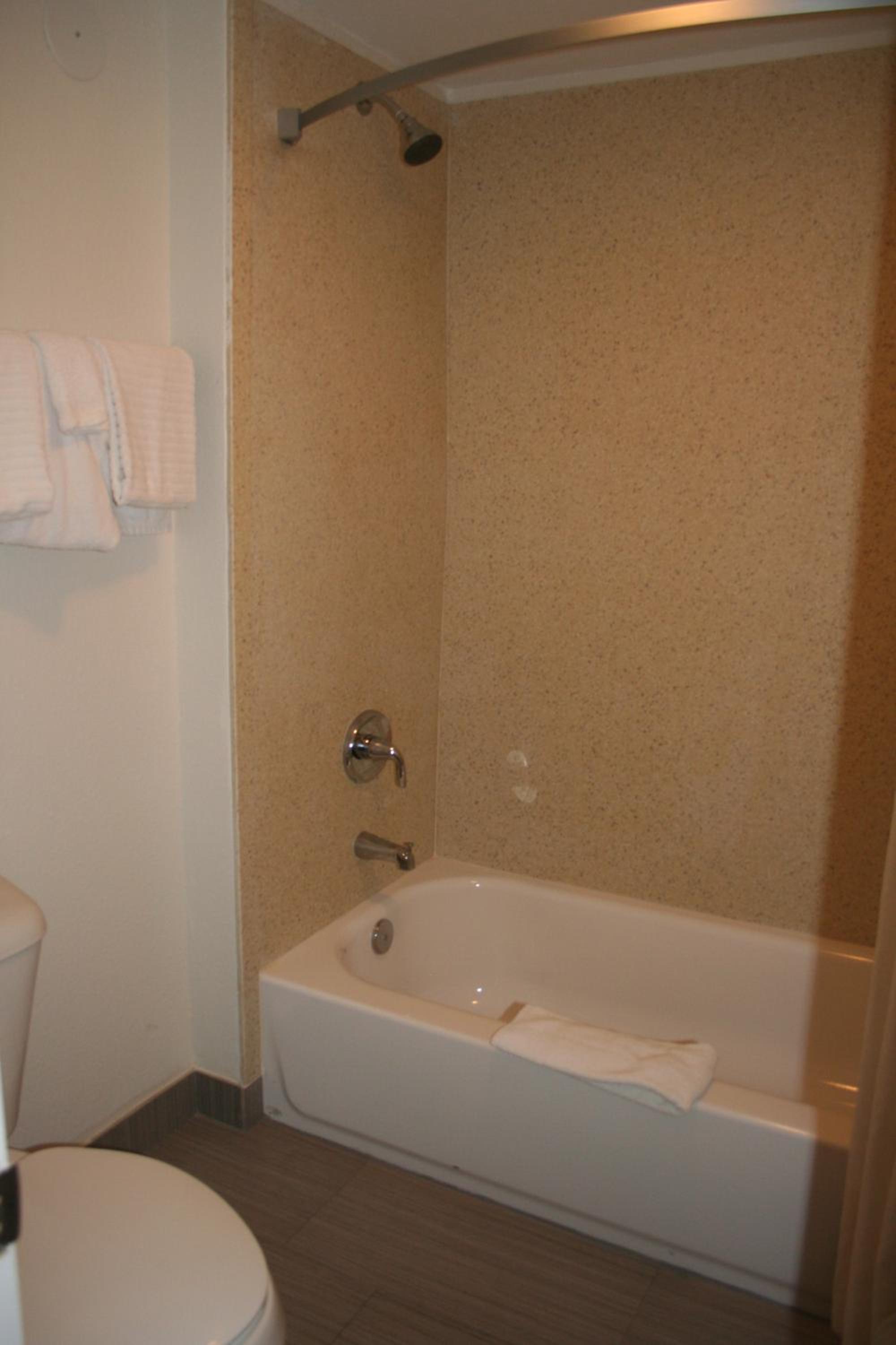 Double Room with Balcony or Patio -  Oceant Front  - Photo 7