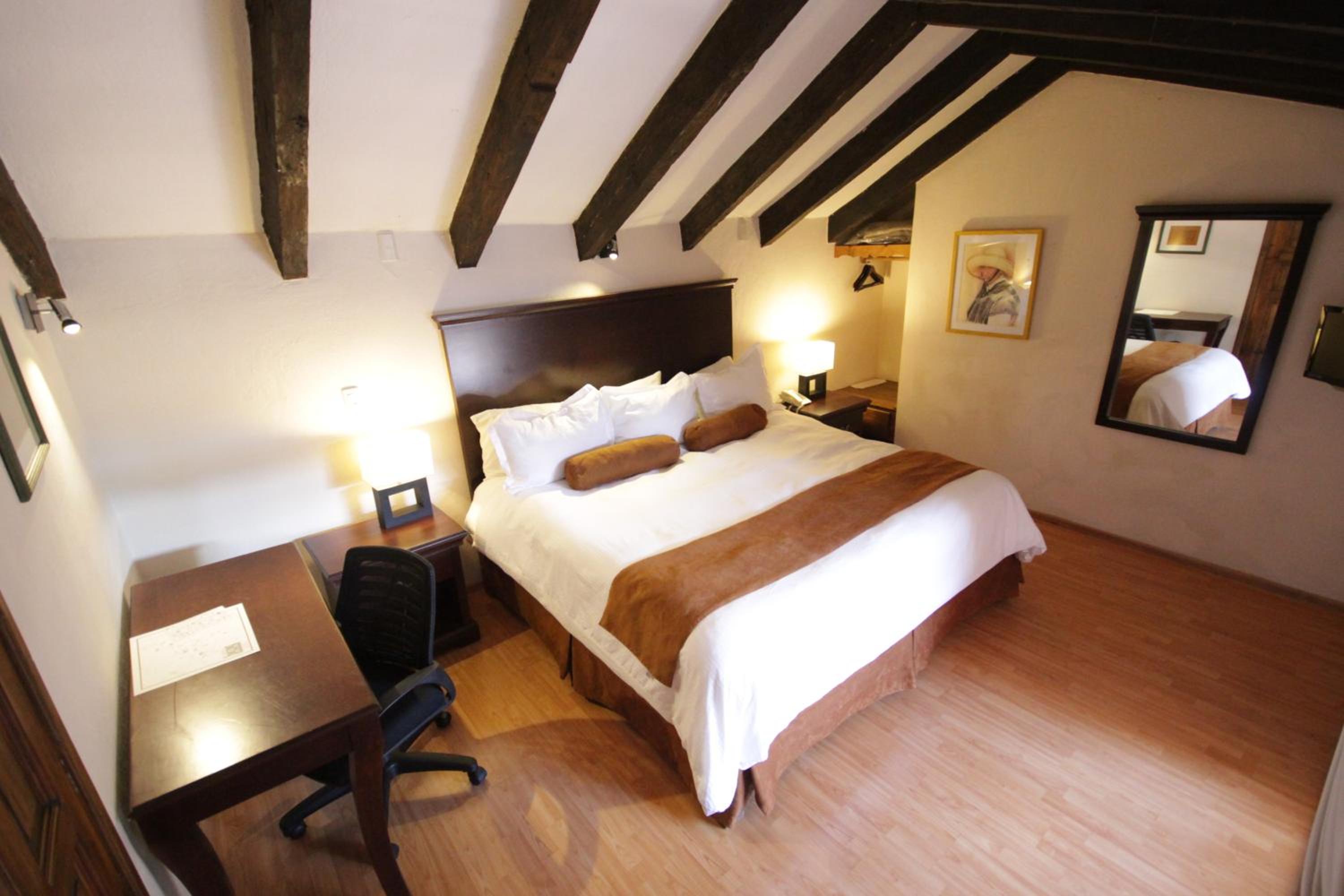 Queen Room - Photo 2