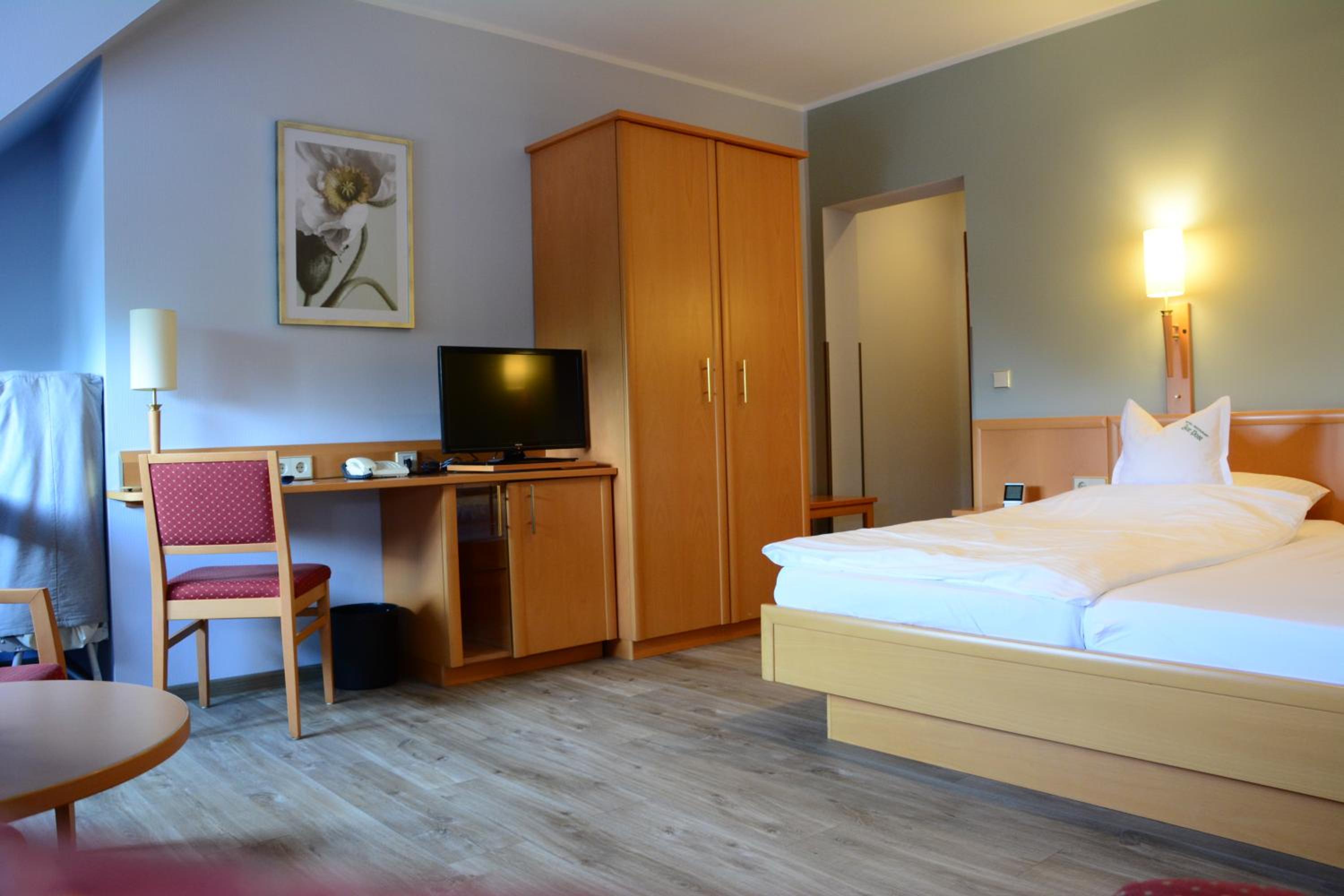 Standard Double or Twin Room - Photo 7
