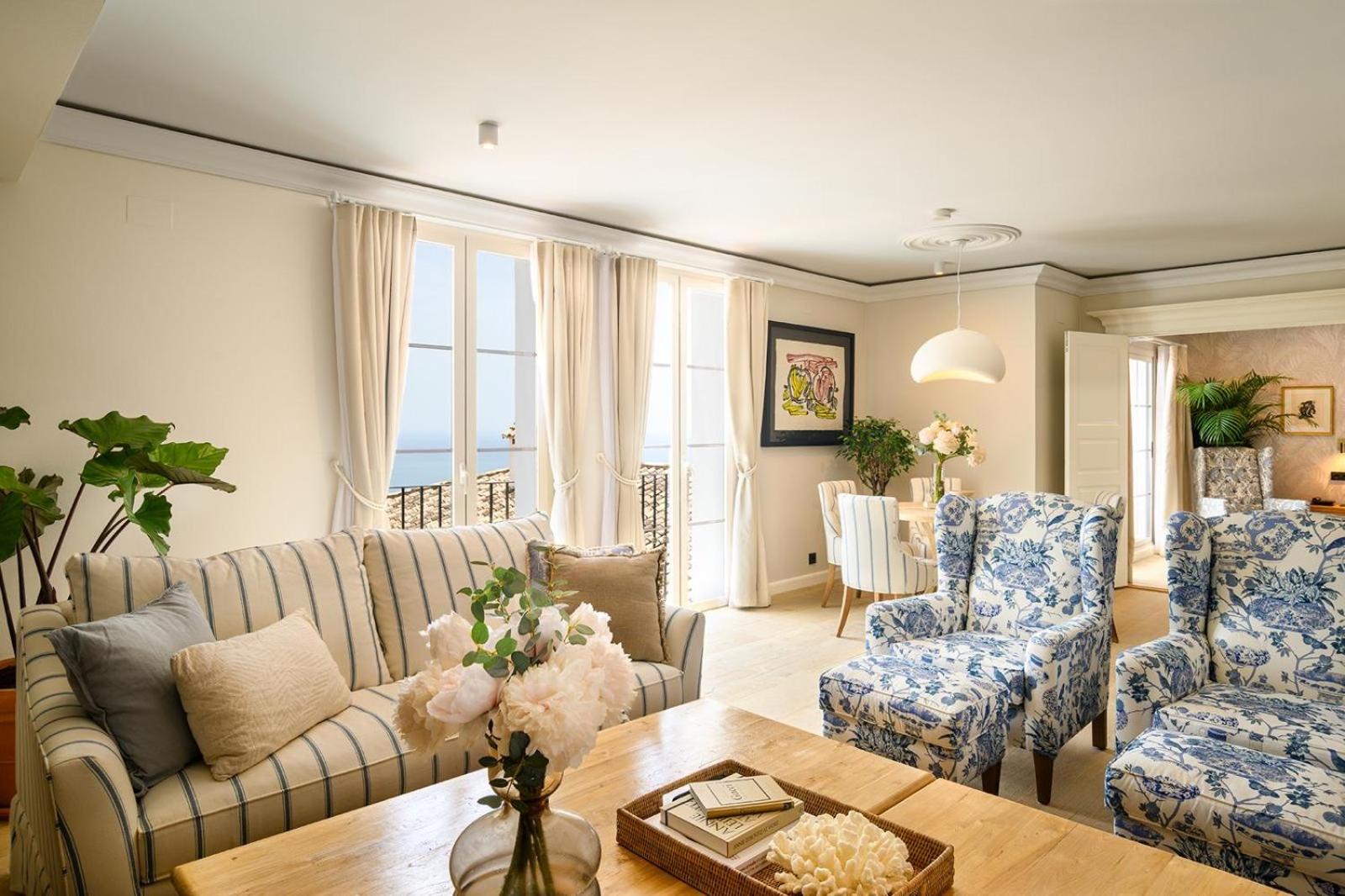Junior Suite with Balcony