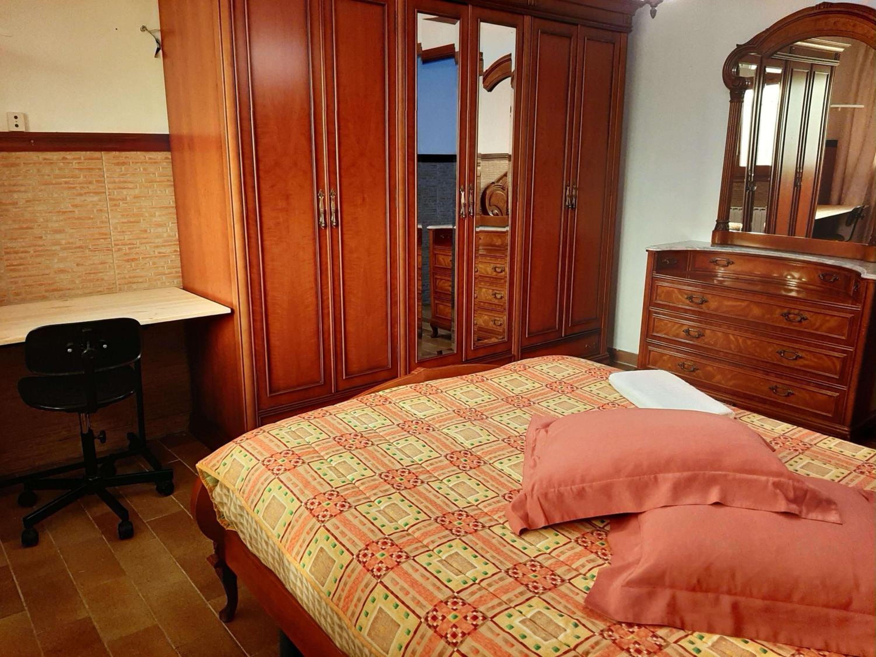 Standard Double Room with Shared Bathroom photo 3