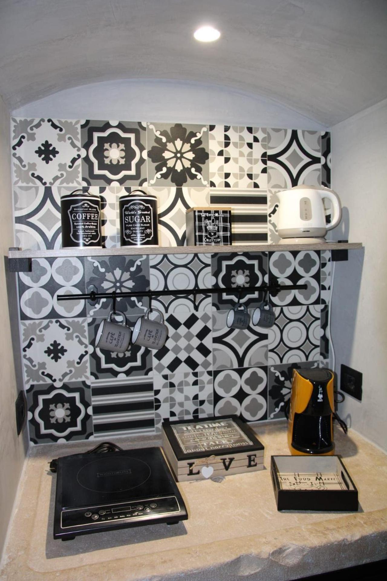 Deluxe Double Room with Shower - Photo 7