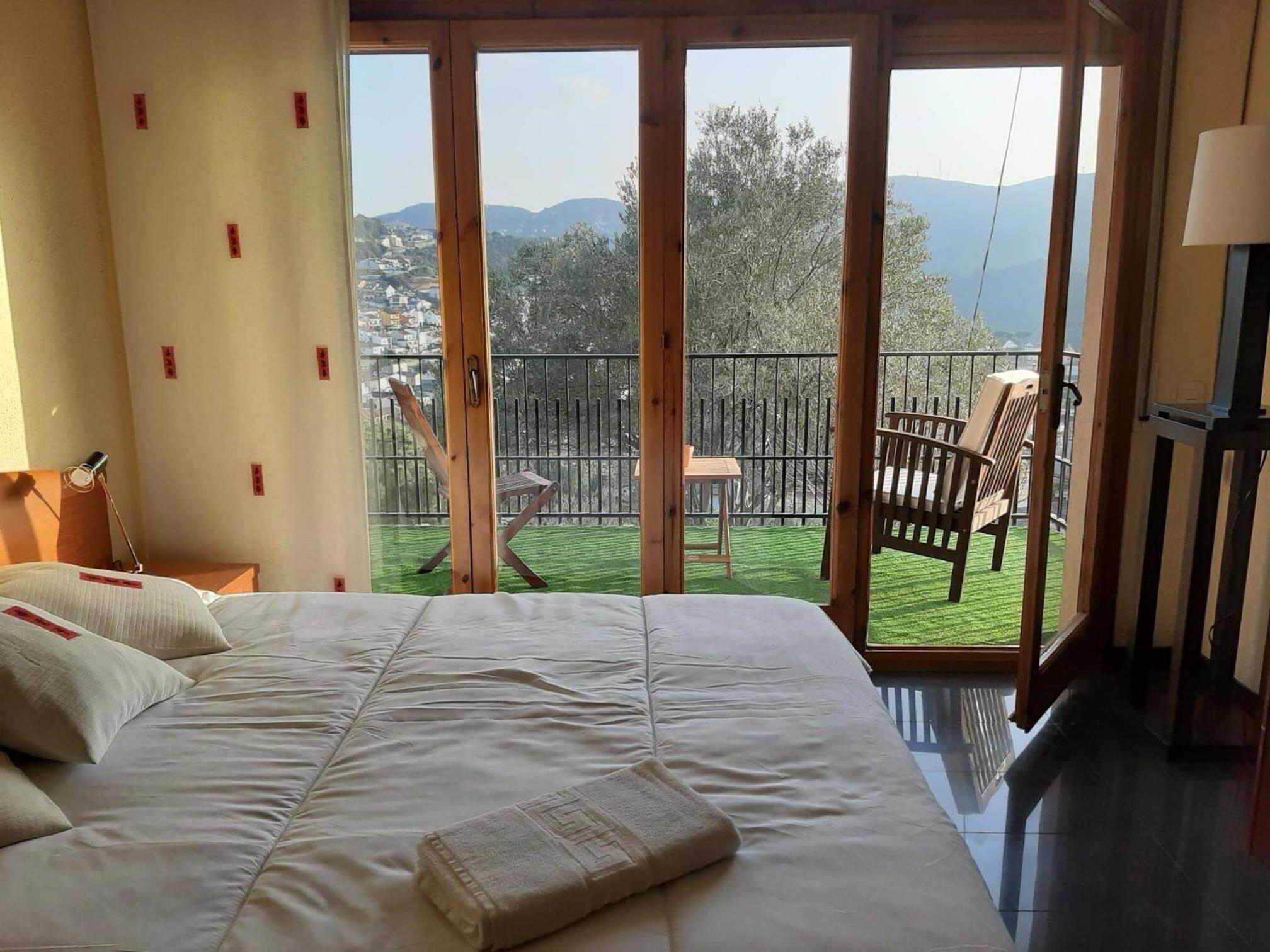 Standard Double Room with Shared Bathroom photo 2