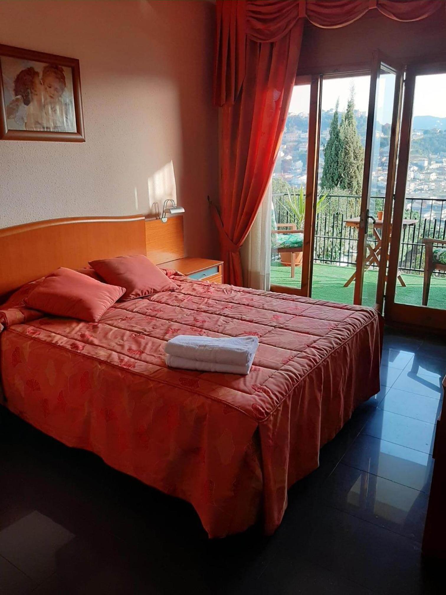 Habitación Doble con Baño Privado