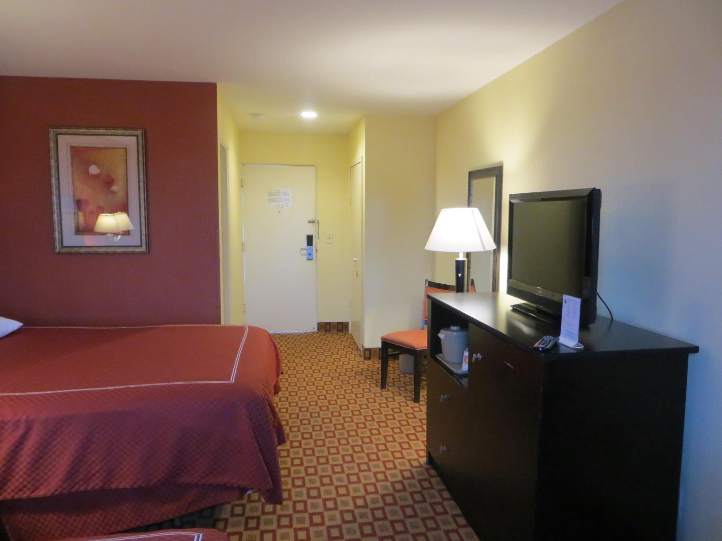 King Room - Non-Smoking - Photo 6