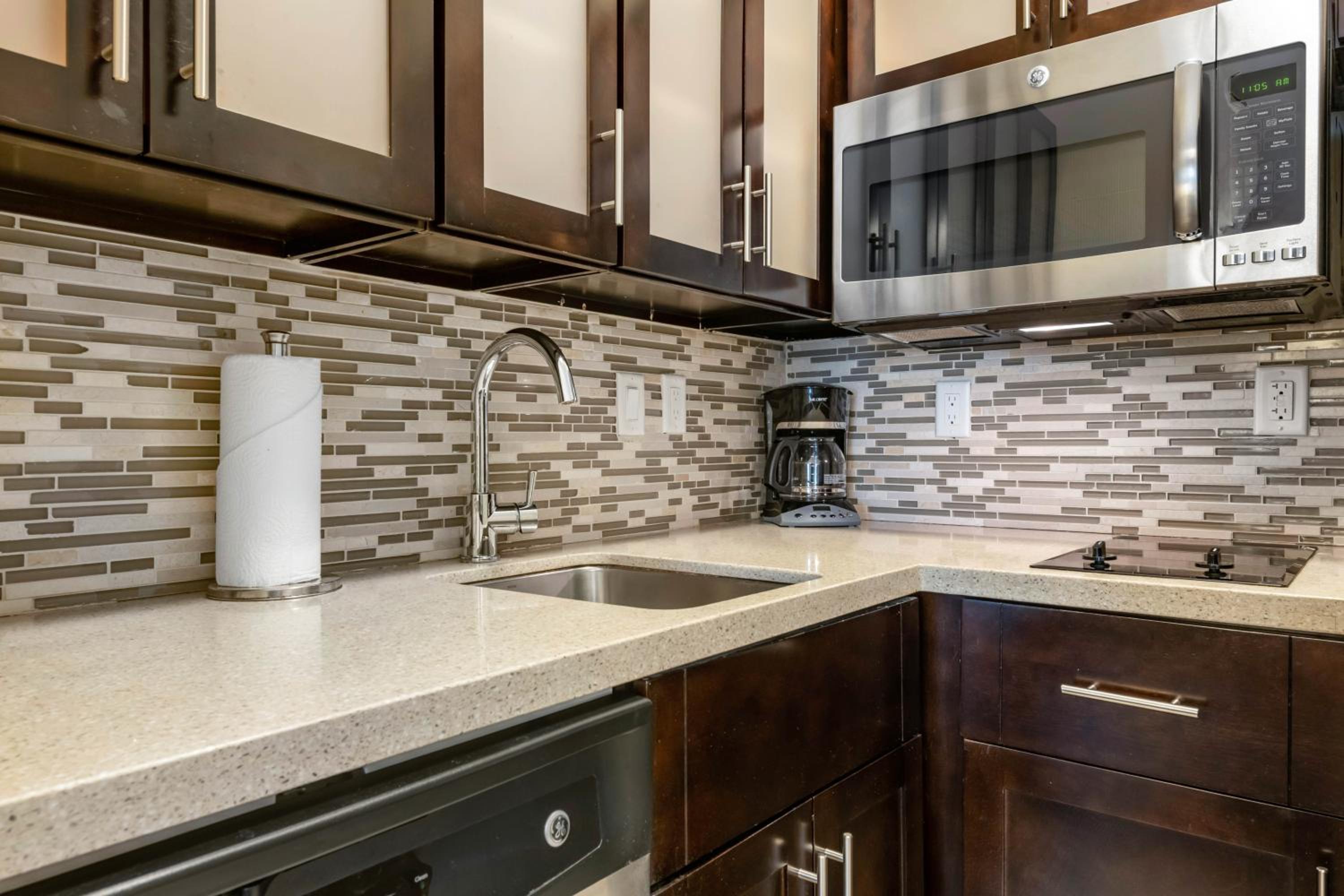 Studio Suite - Photo 7