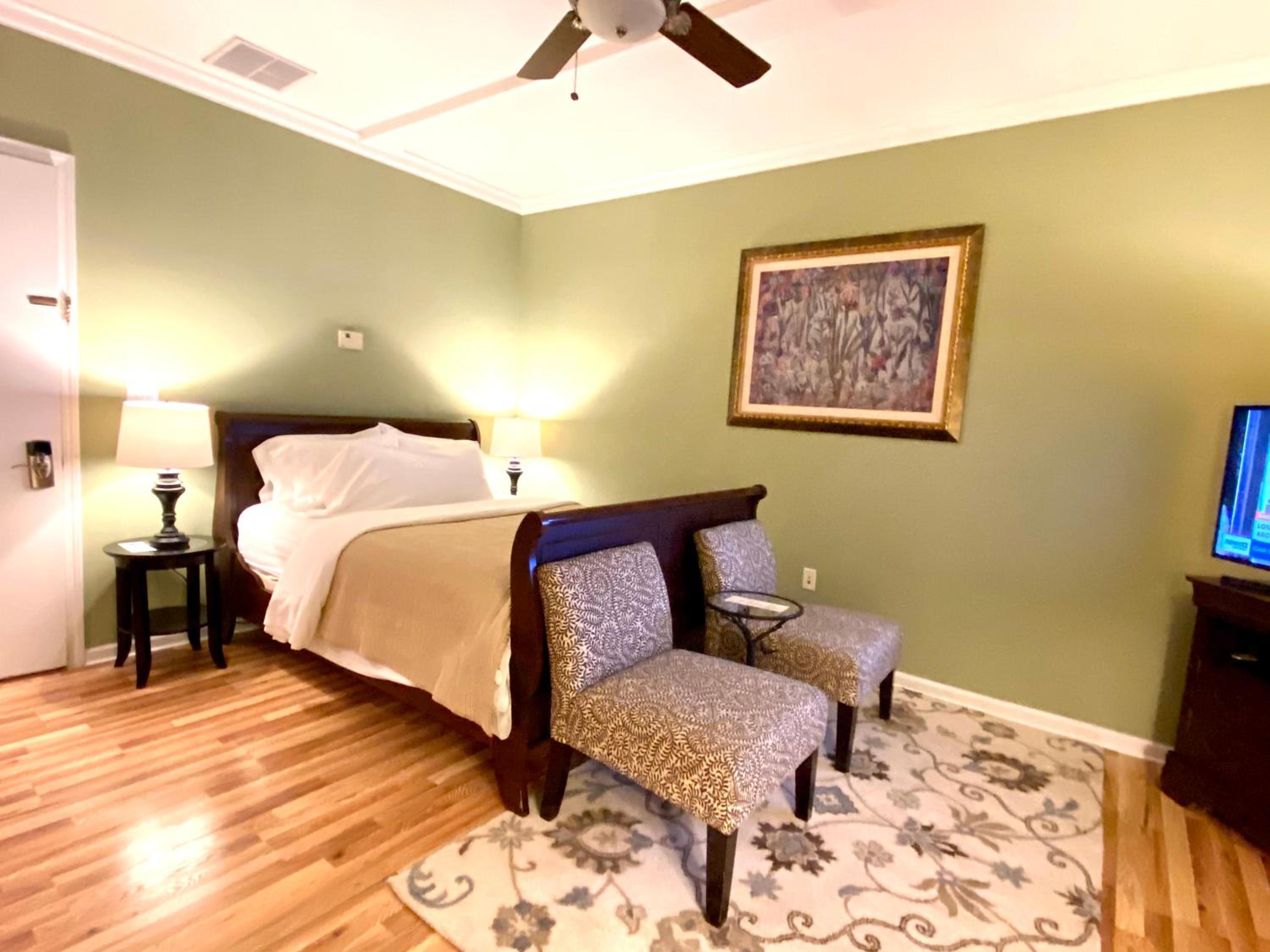 Queen Suite