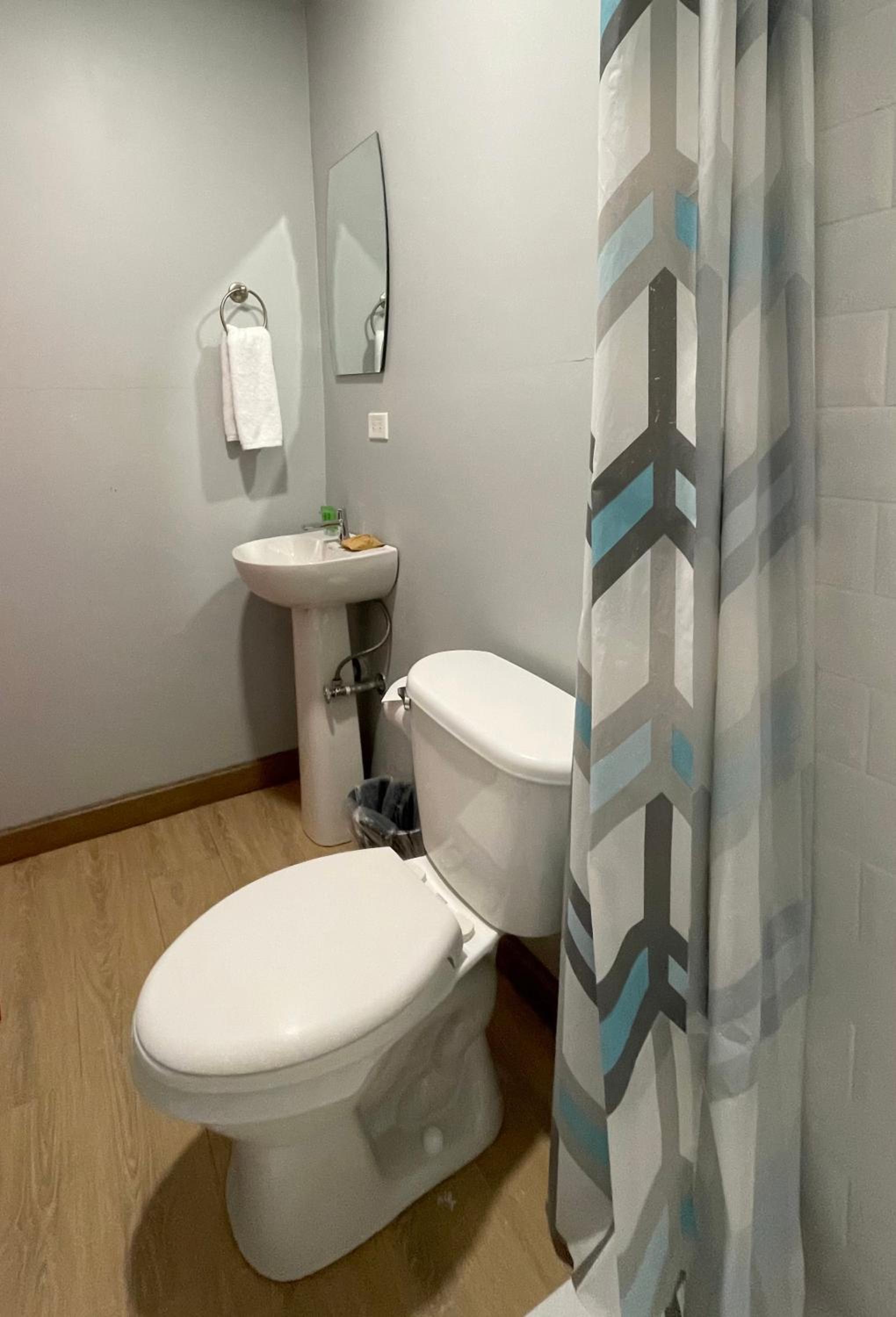 Family Room with Private Bathroom photo 3