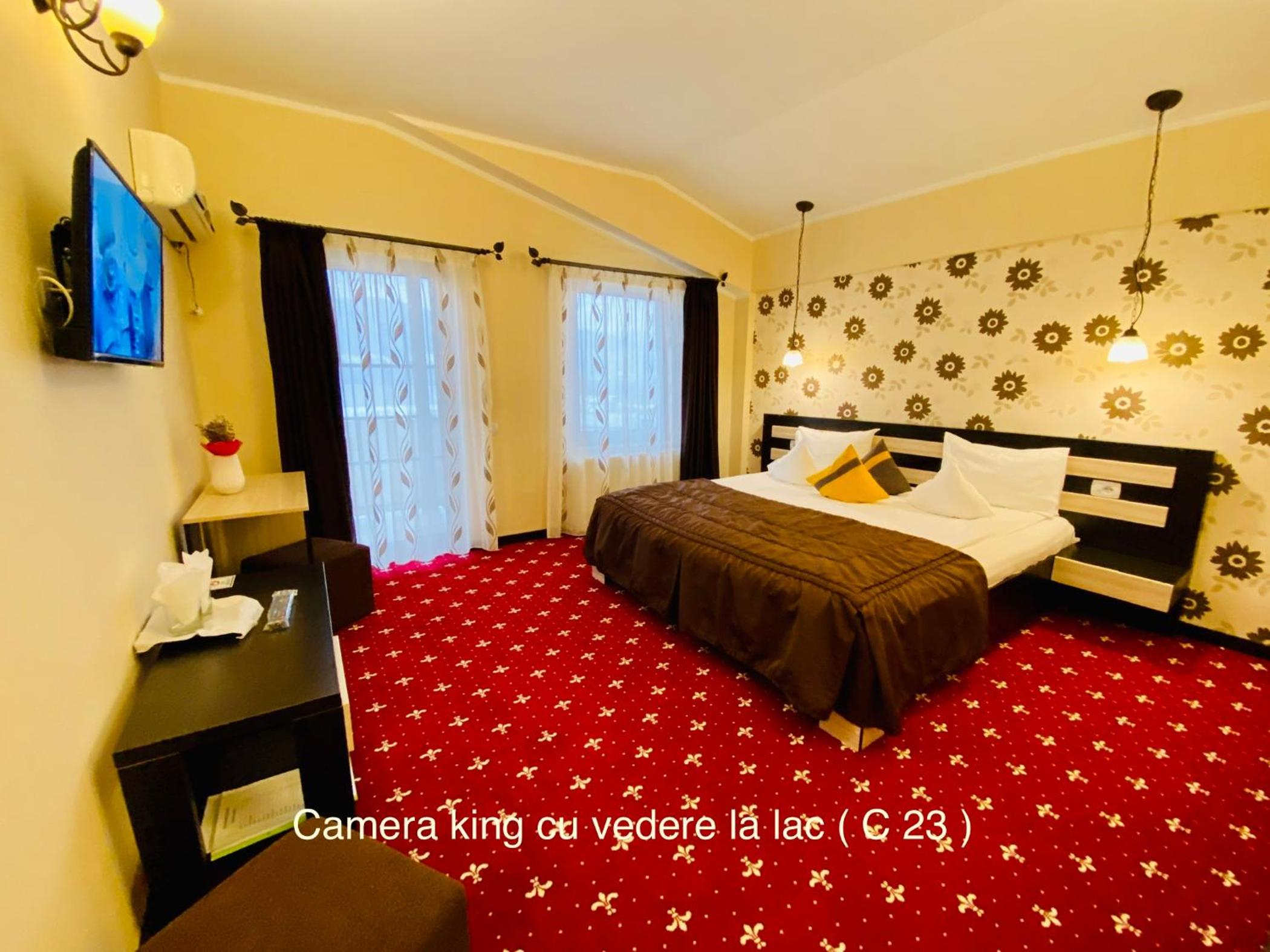 King Room with Lake View - Photo 1