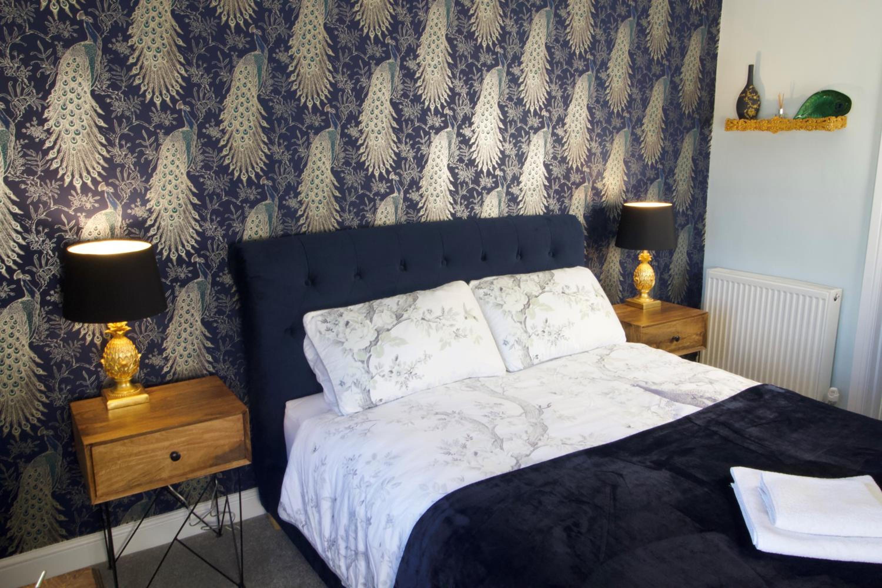 Deluxe King Room - Photo 3