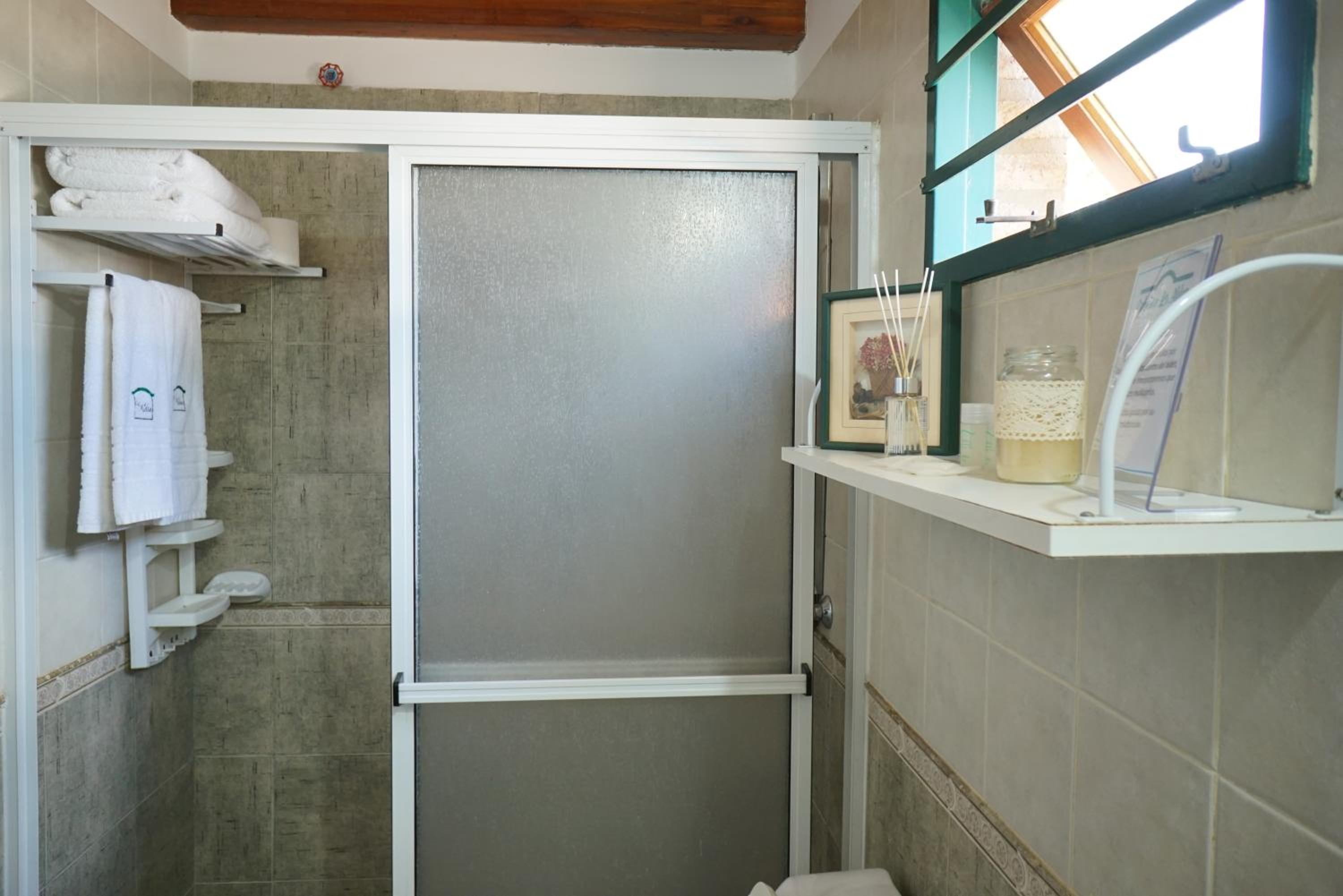 Two-Bedroom Bungalow (5 Adults) photo 3