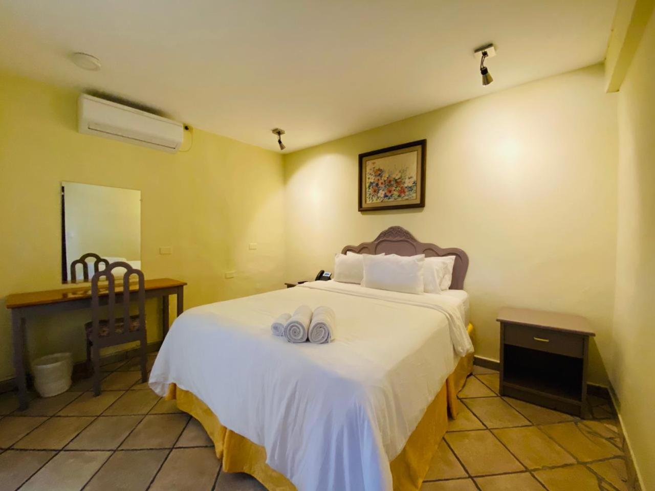 Deluxe Single Room photo 3