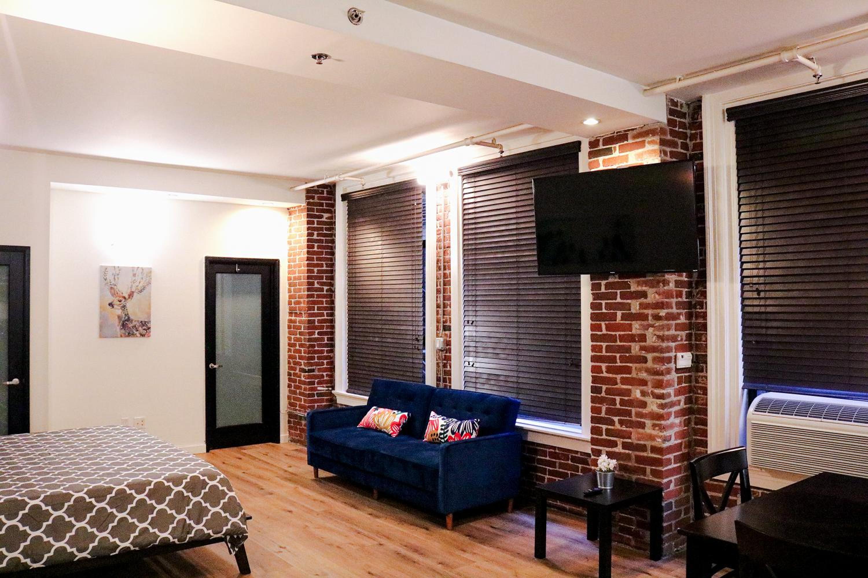Loft Suite with One King Bed, One Twin Bed, Non-Smoking