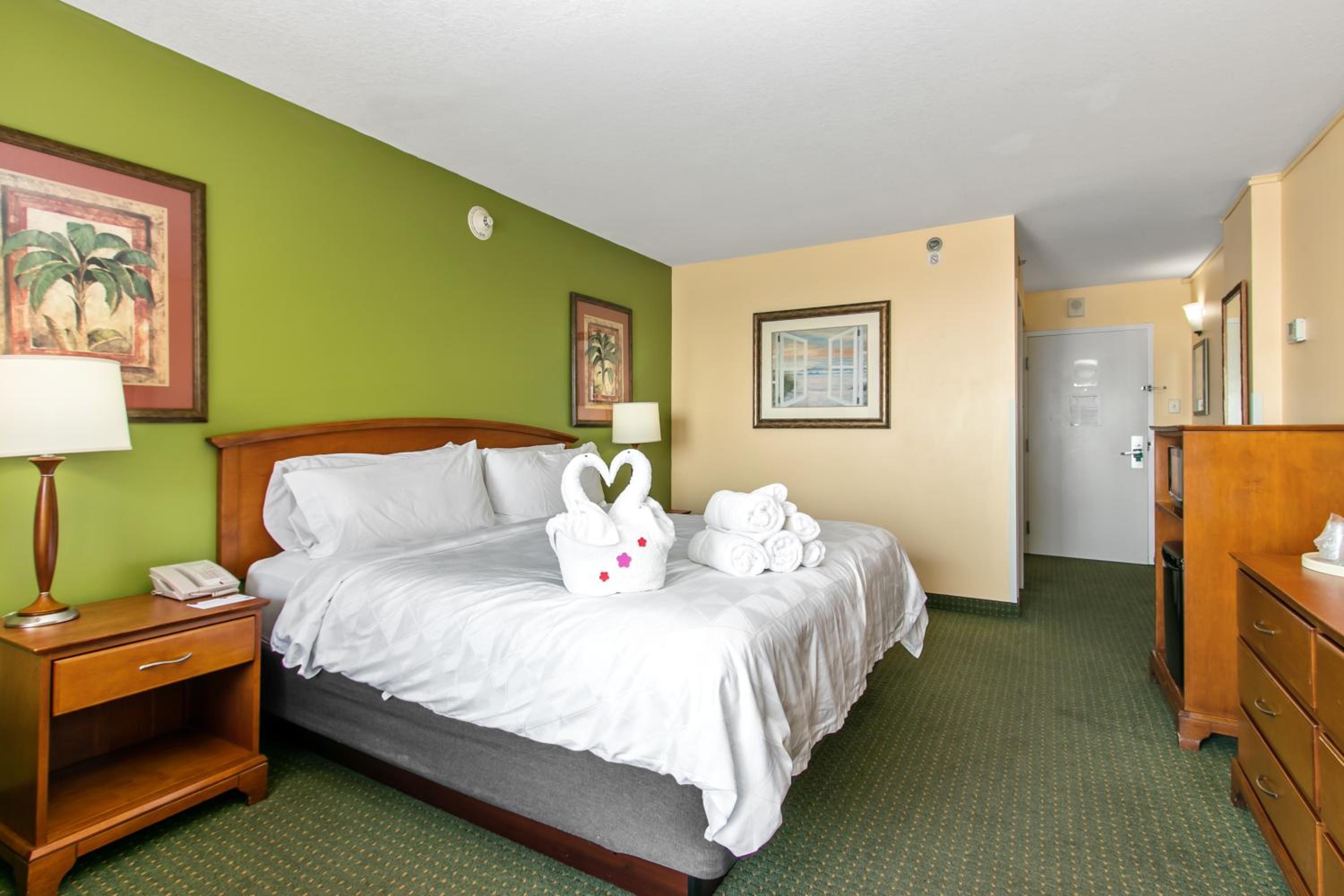 Standard King Room with Balcony and Gulf View - Photo 1