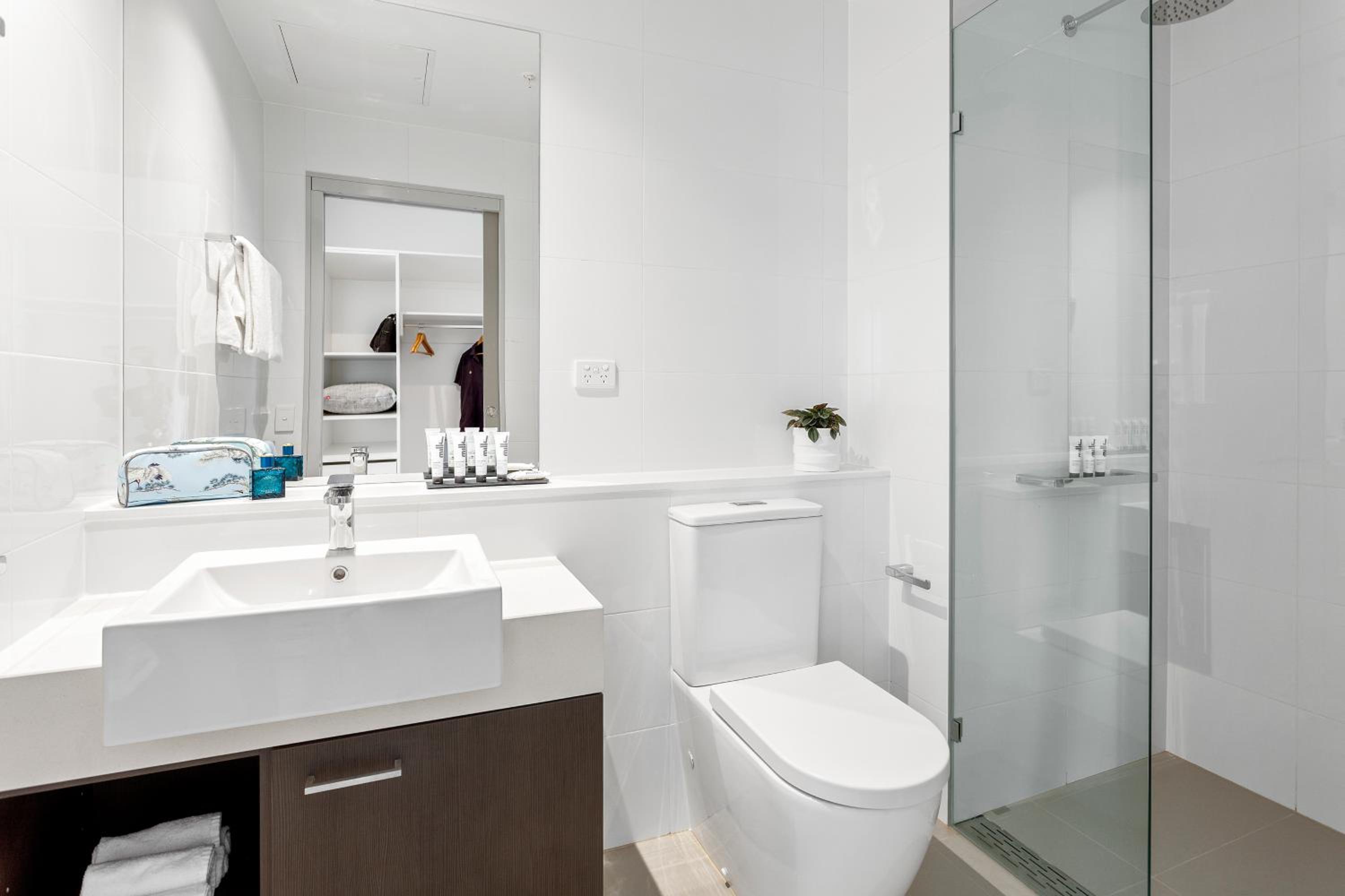 Two-Bedroom Apartment - Photo 12