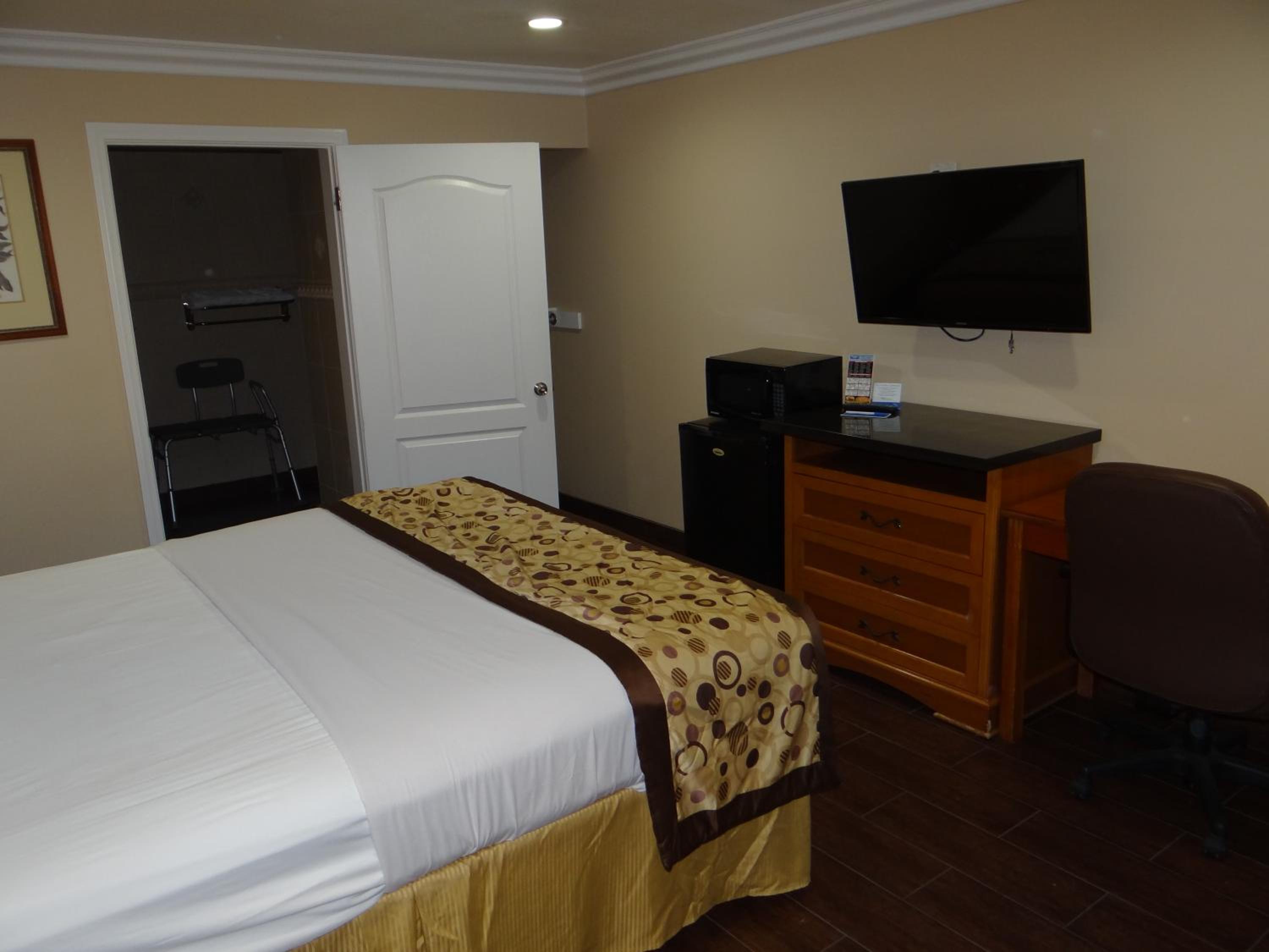 King Room - Accessible/Non-Smoking photo 1