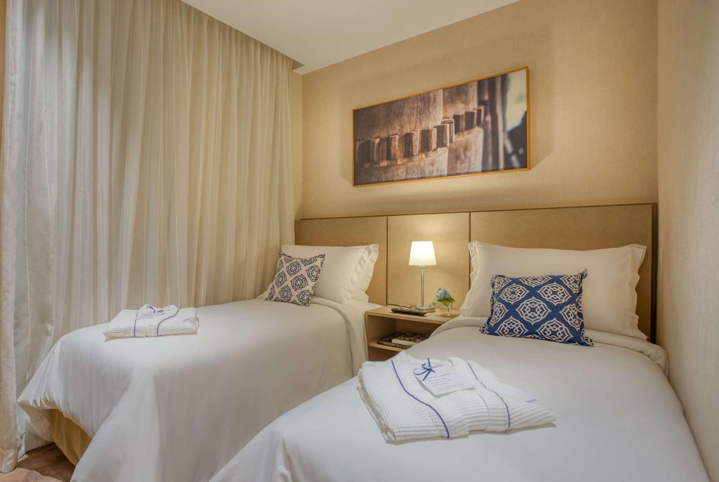 Superior Twin Room - Non-Smoking - Photo 3