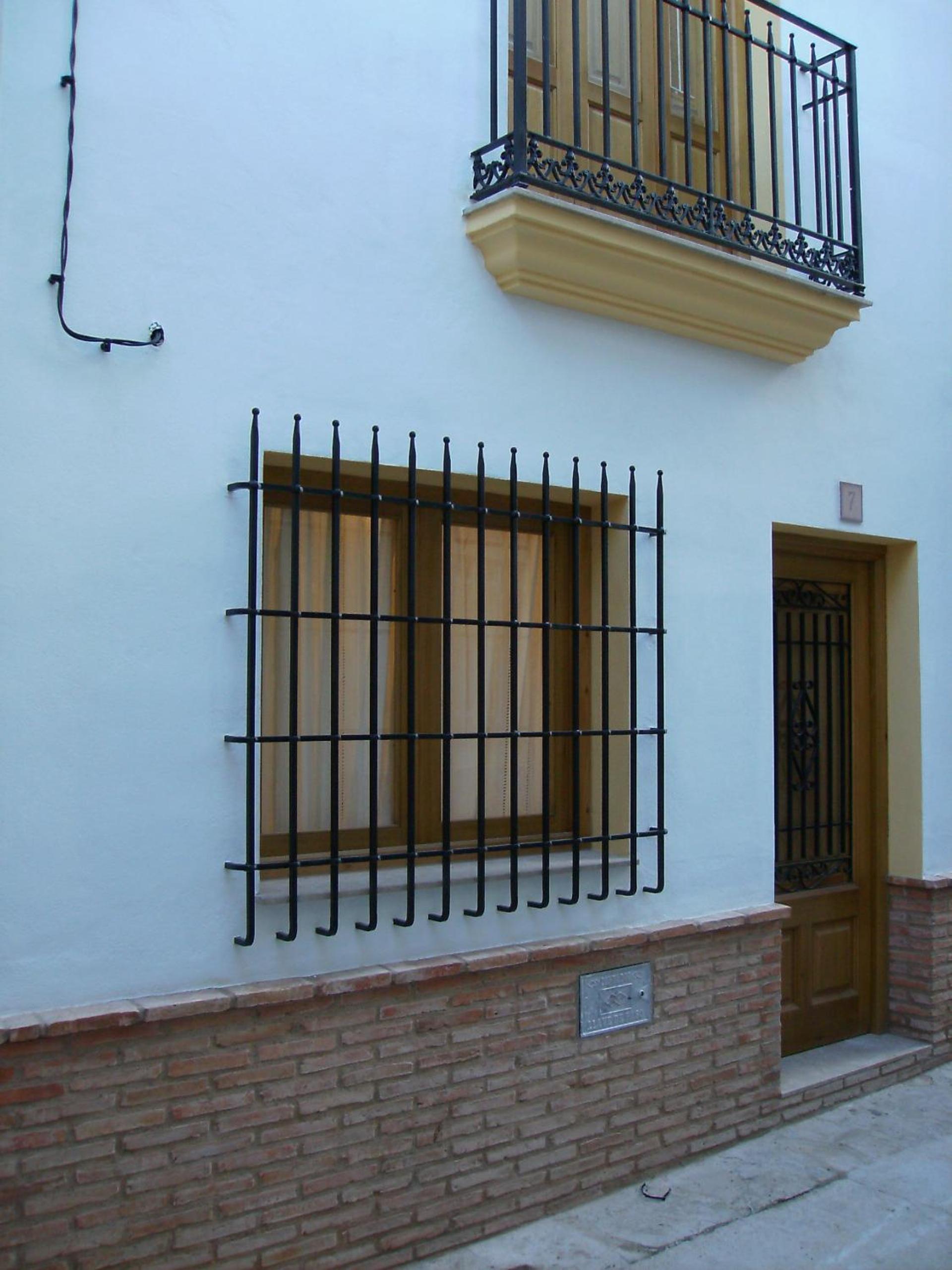 Four-Bedroom House photo 2
