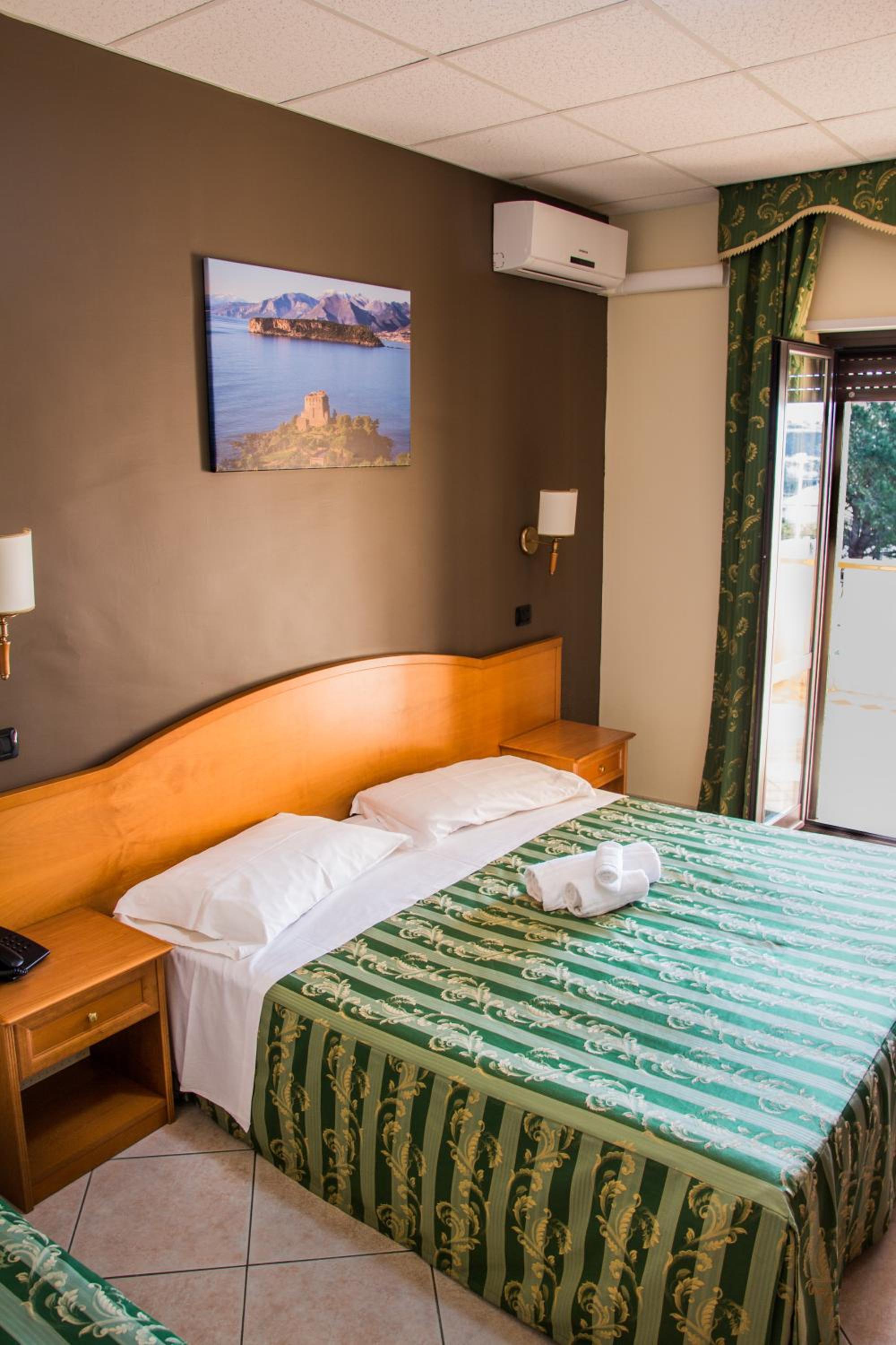 Superior Triple Room photo 1