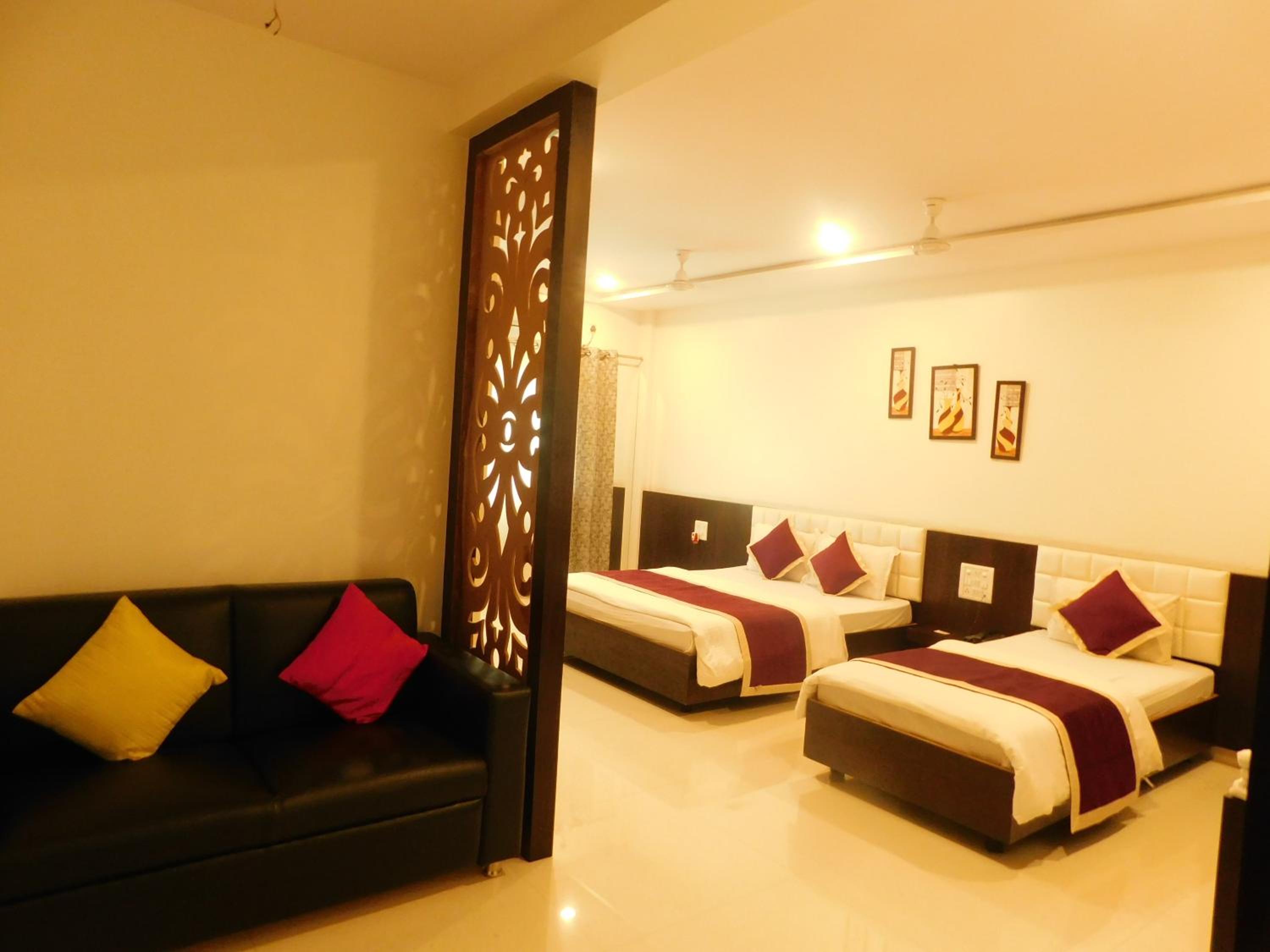 Deluxe Triple Room - Photo 16