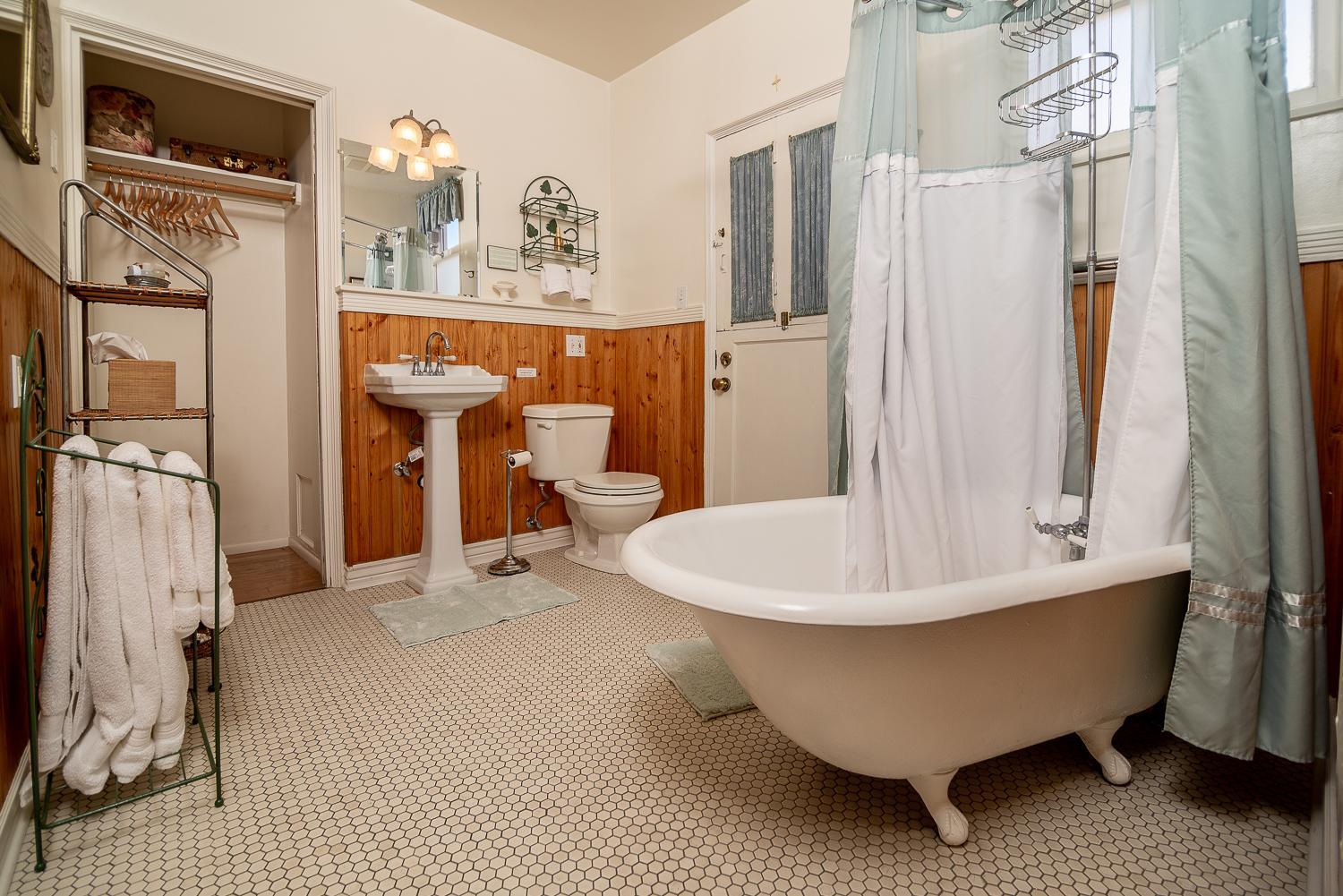 Suite with Garden View photo 2