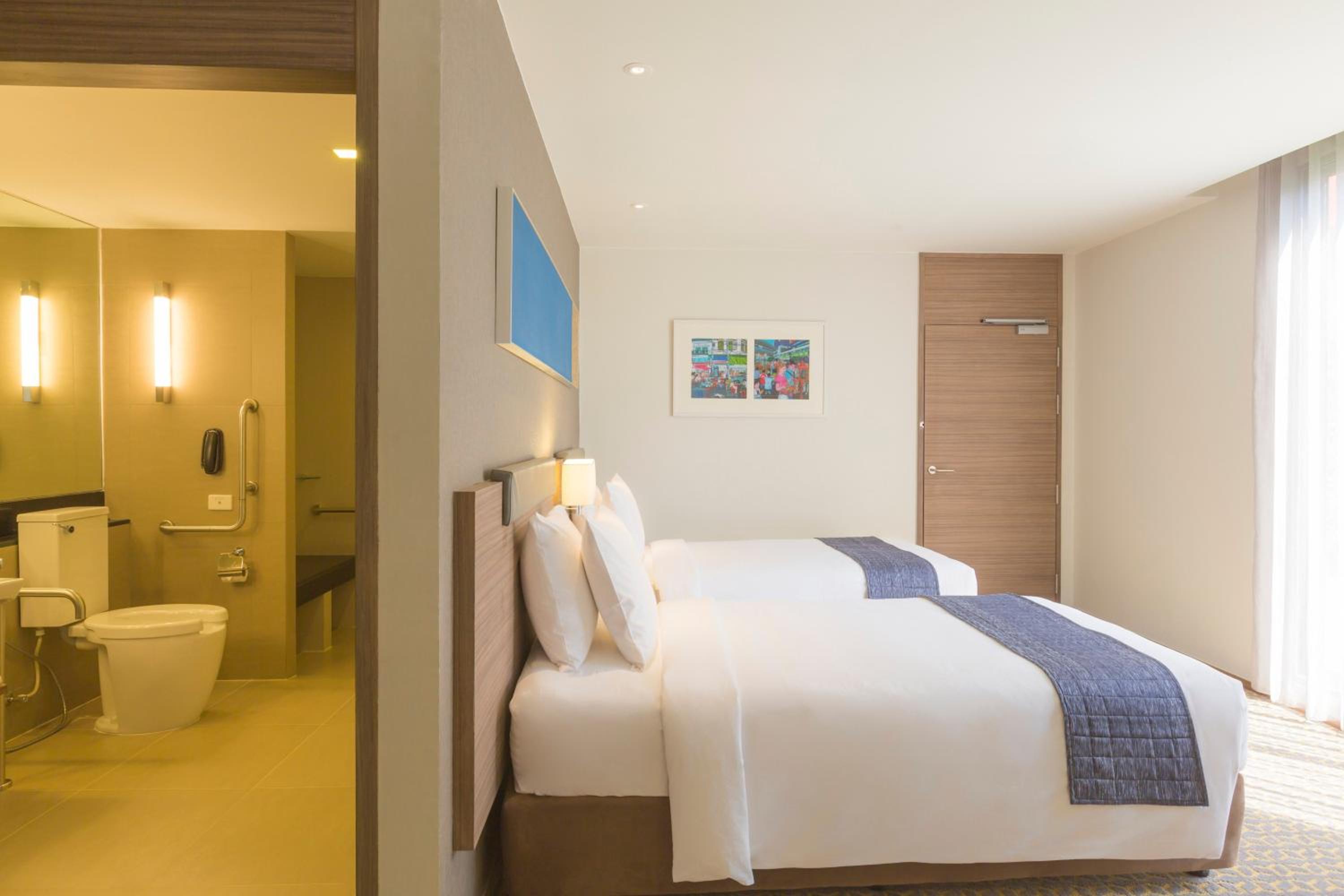 Twin Room with Balcony photo 3
