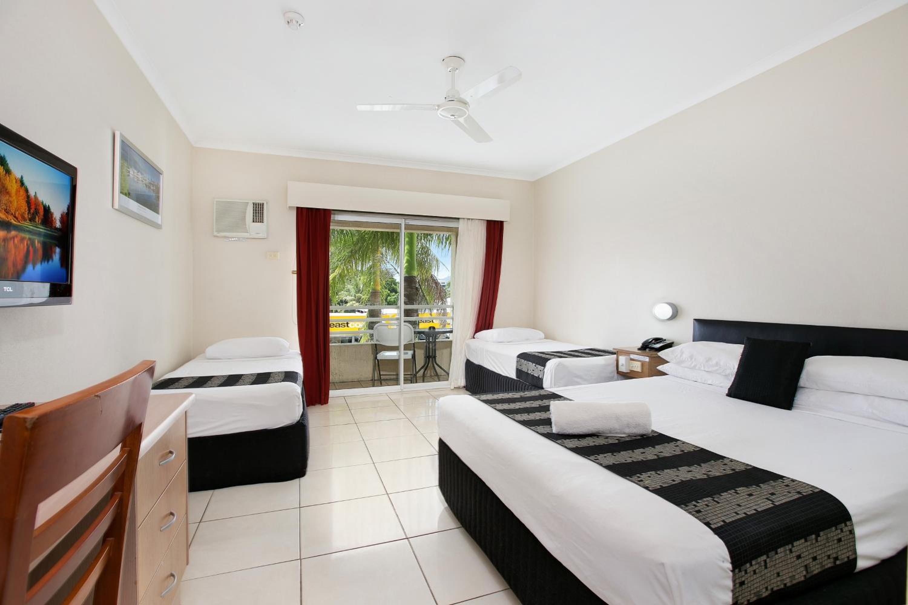 Family Room with Balcony photo 2