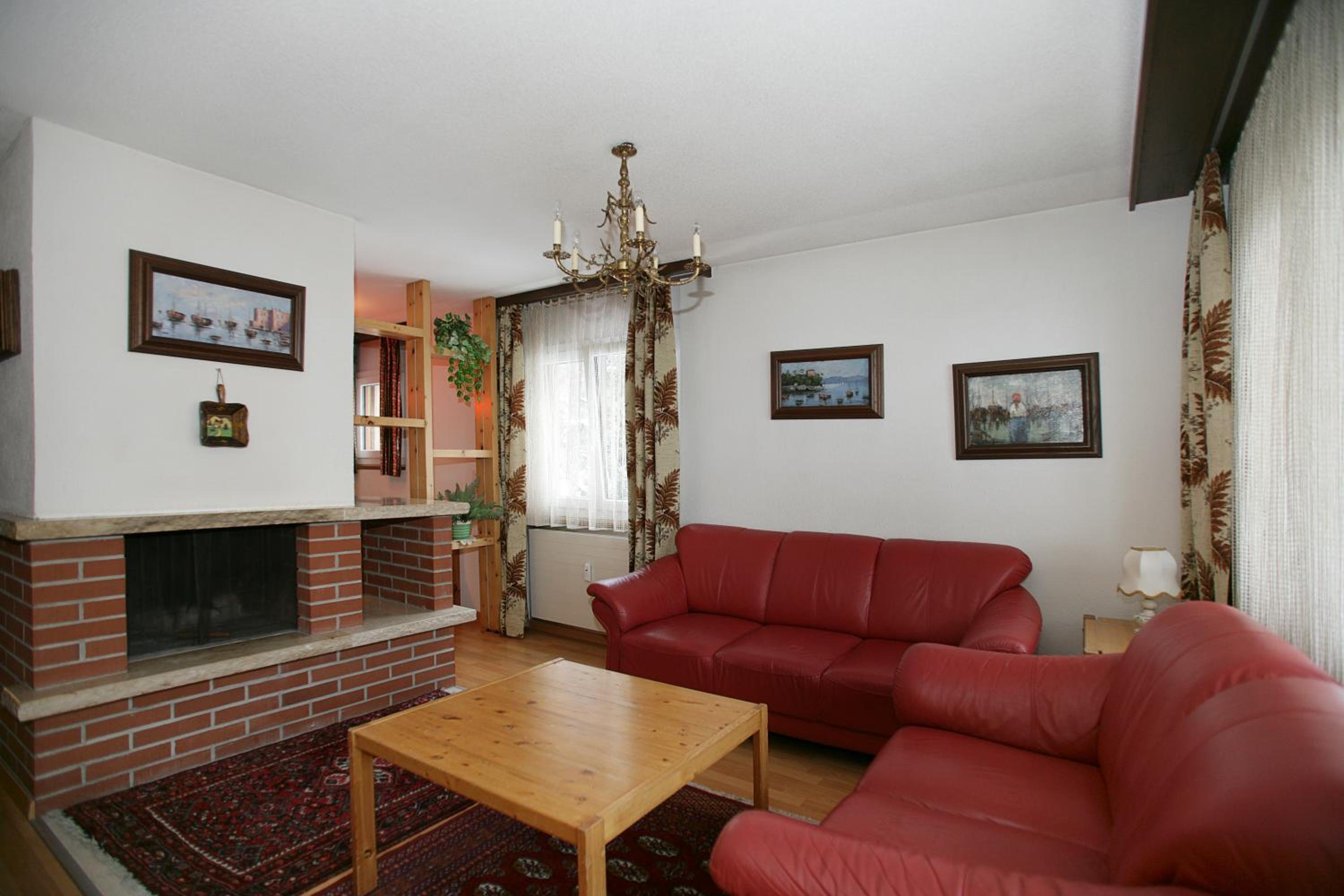 Apartment with Mountain View photo 1