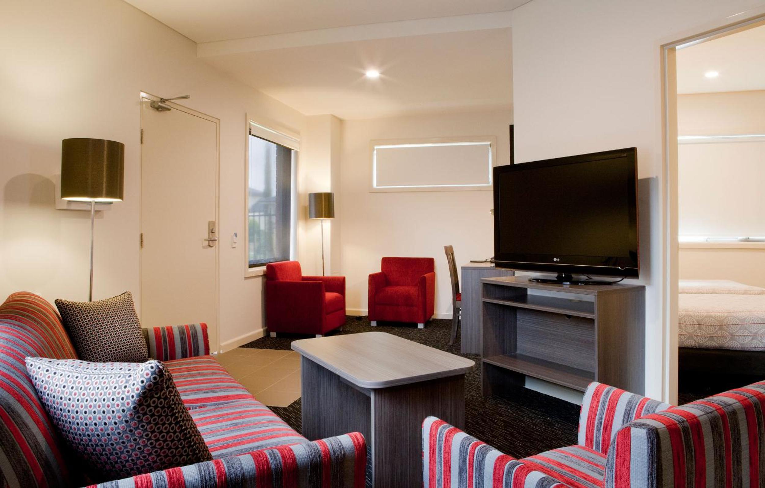 Luxury Apartment - Photo 2