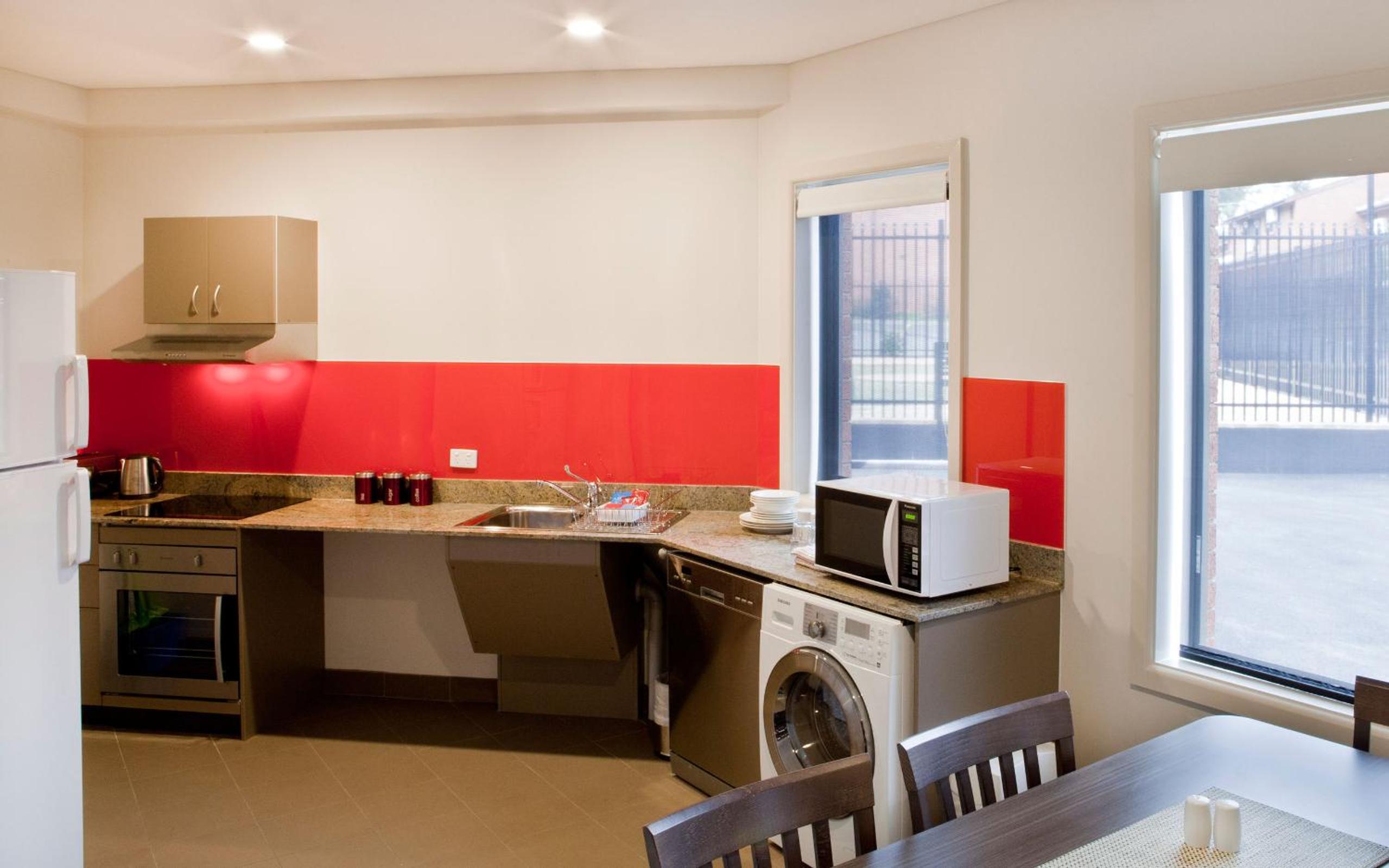 Luxury Apartment - Photo 3