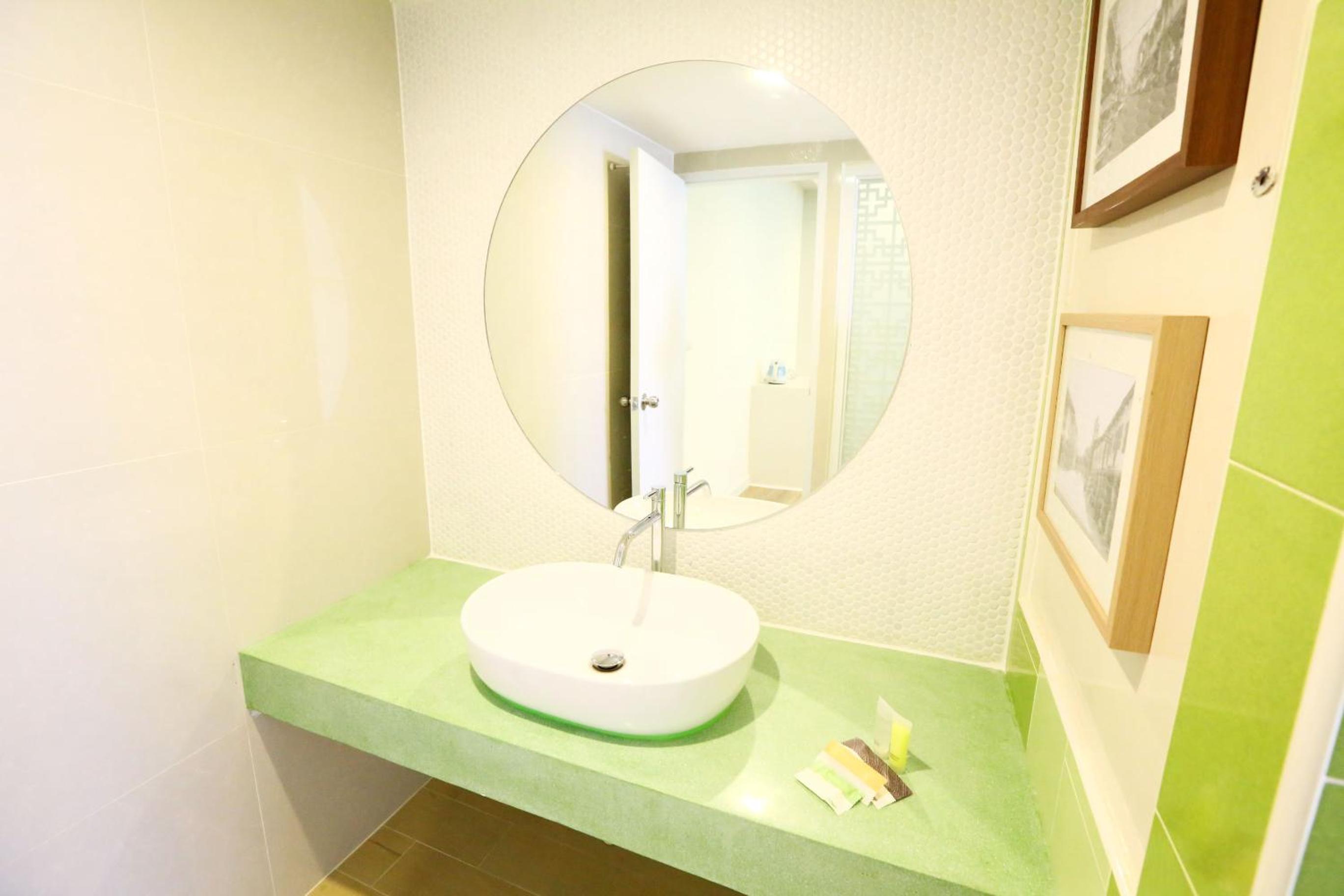 Deluxe Twin Room - Photo 7