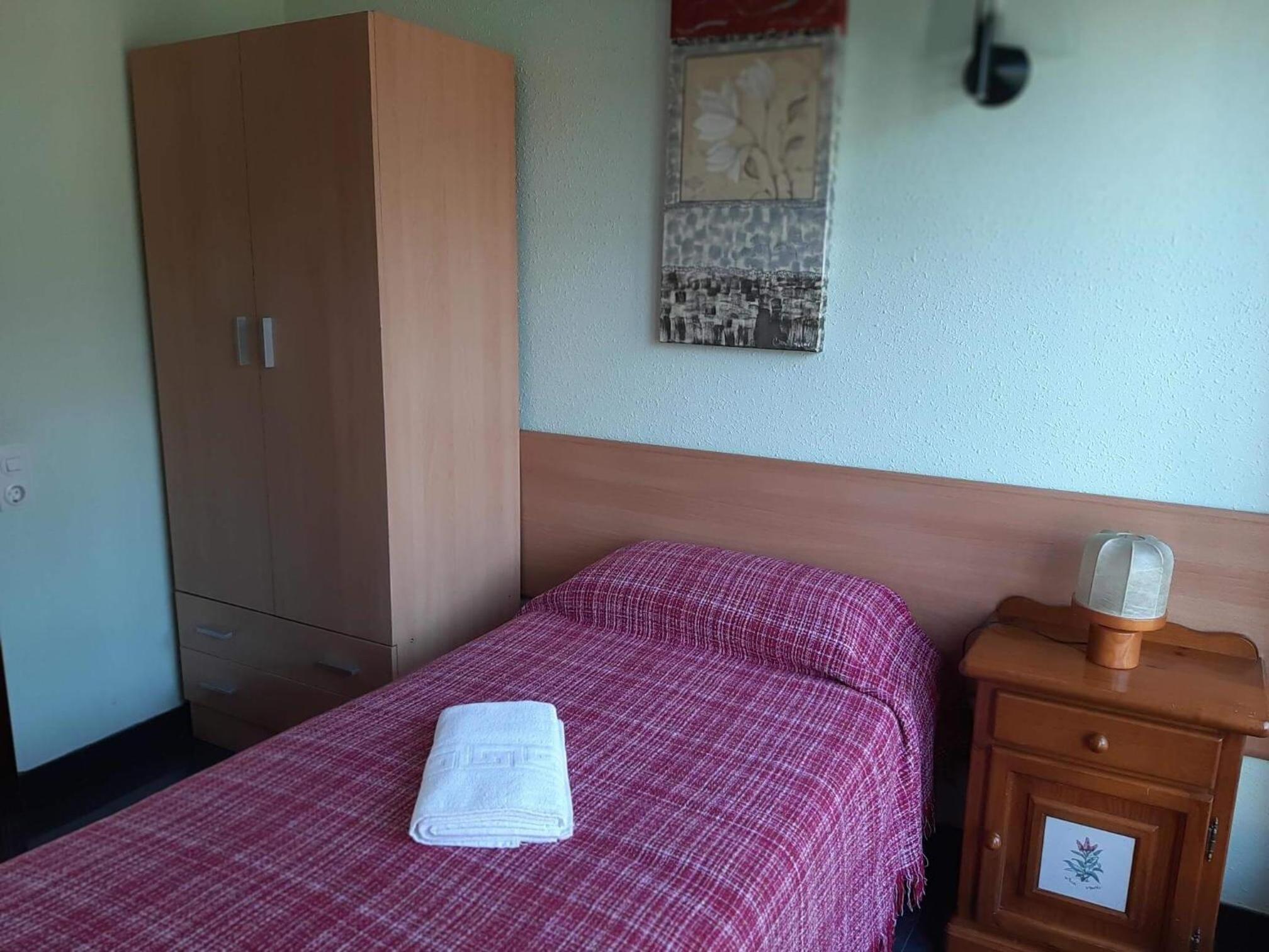 Standard Single Room with Shared Bathroom photo 3