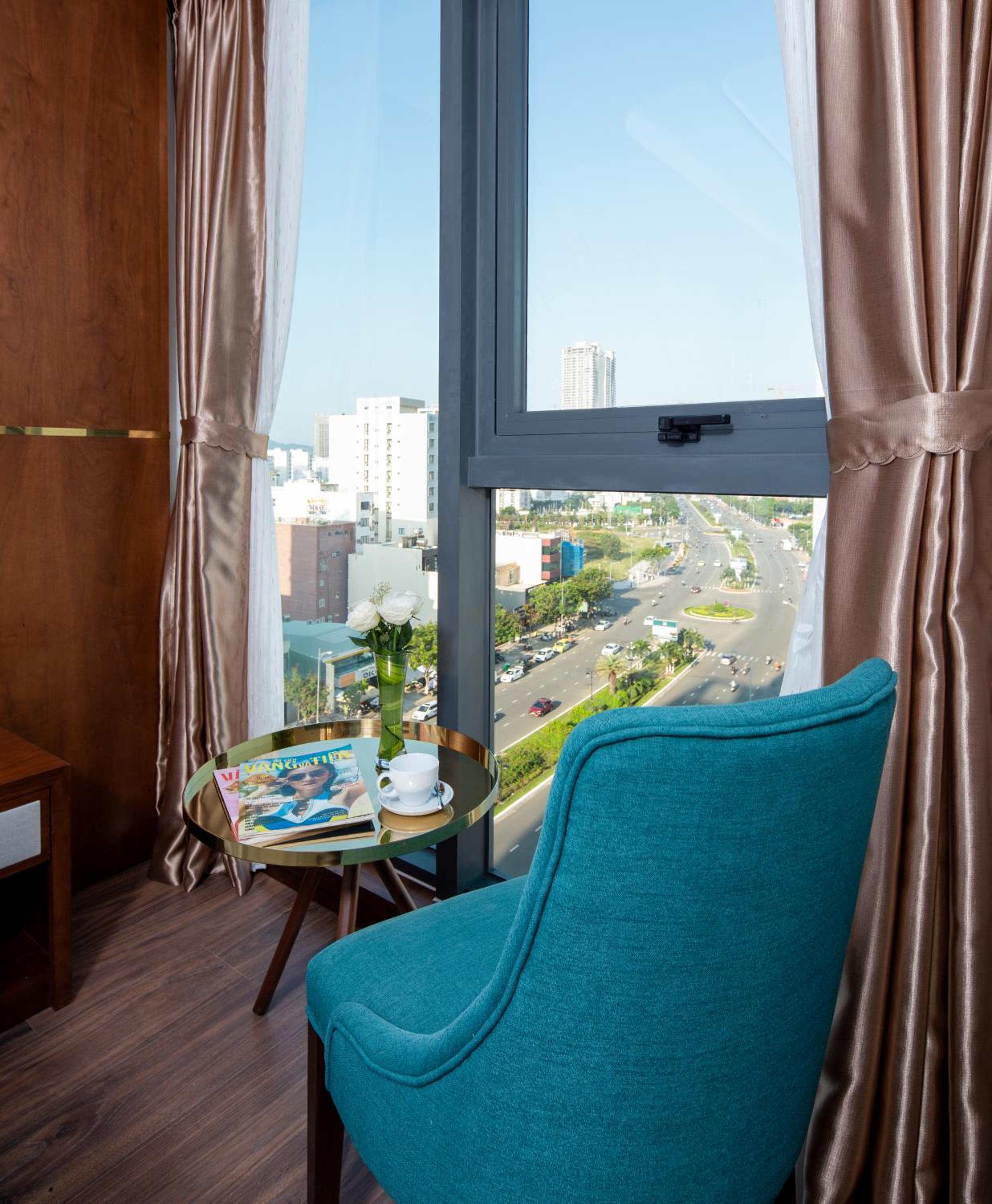 Deluxe Twin Room - Photo 12