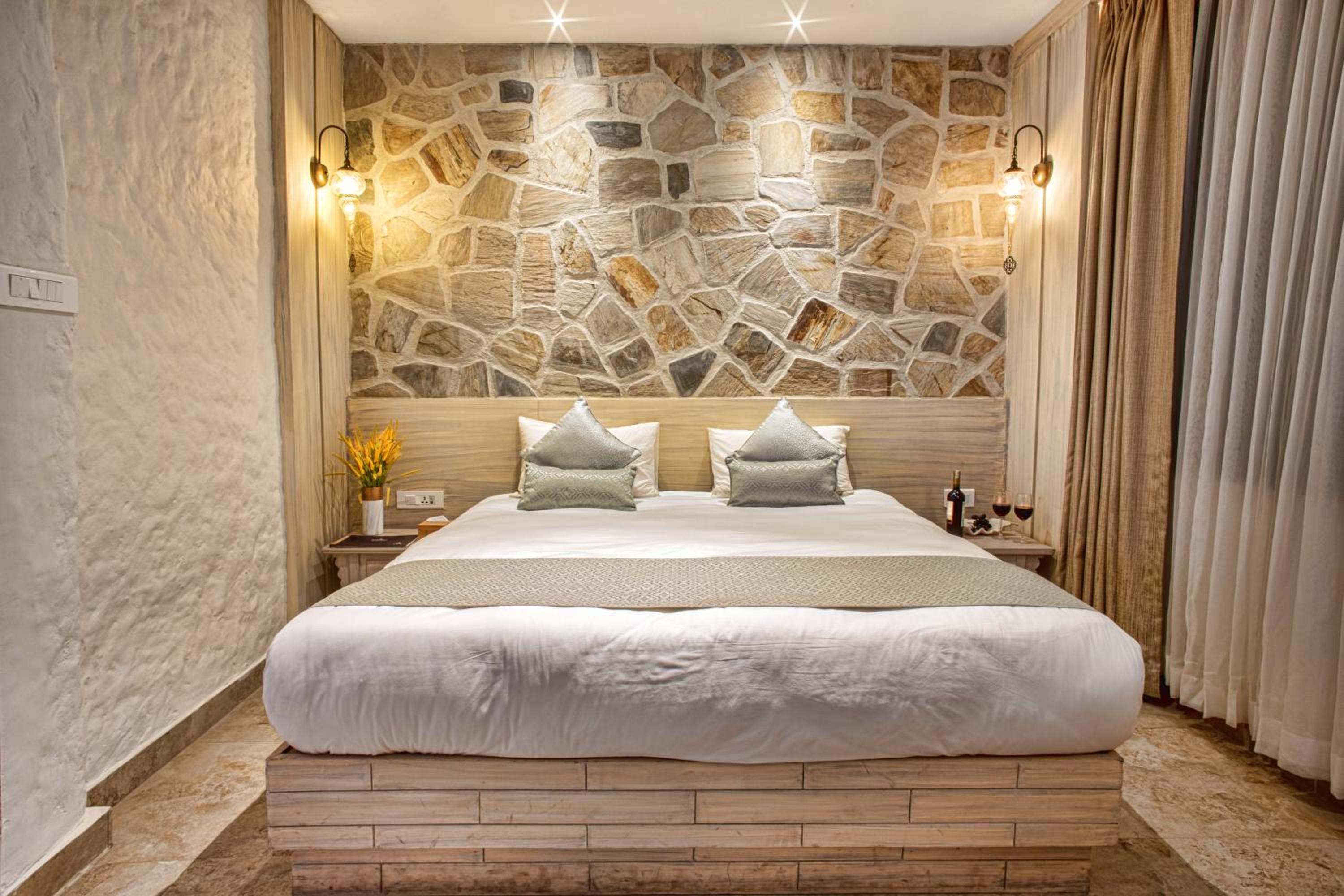 Deluxe Double or Twin Room - 15% off on Food and Beverage and Sauna and Steam - Photo 5