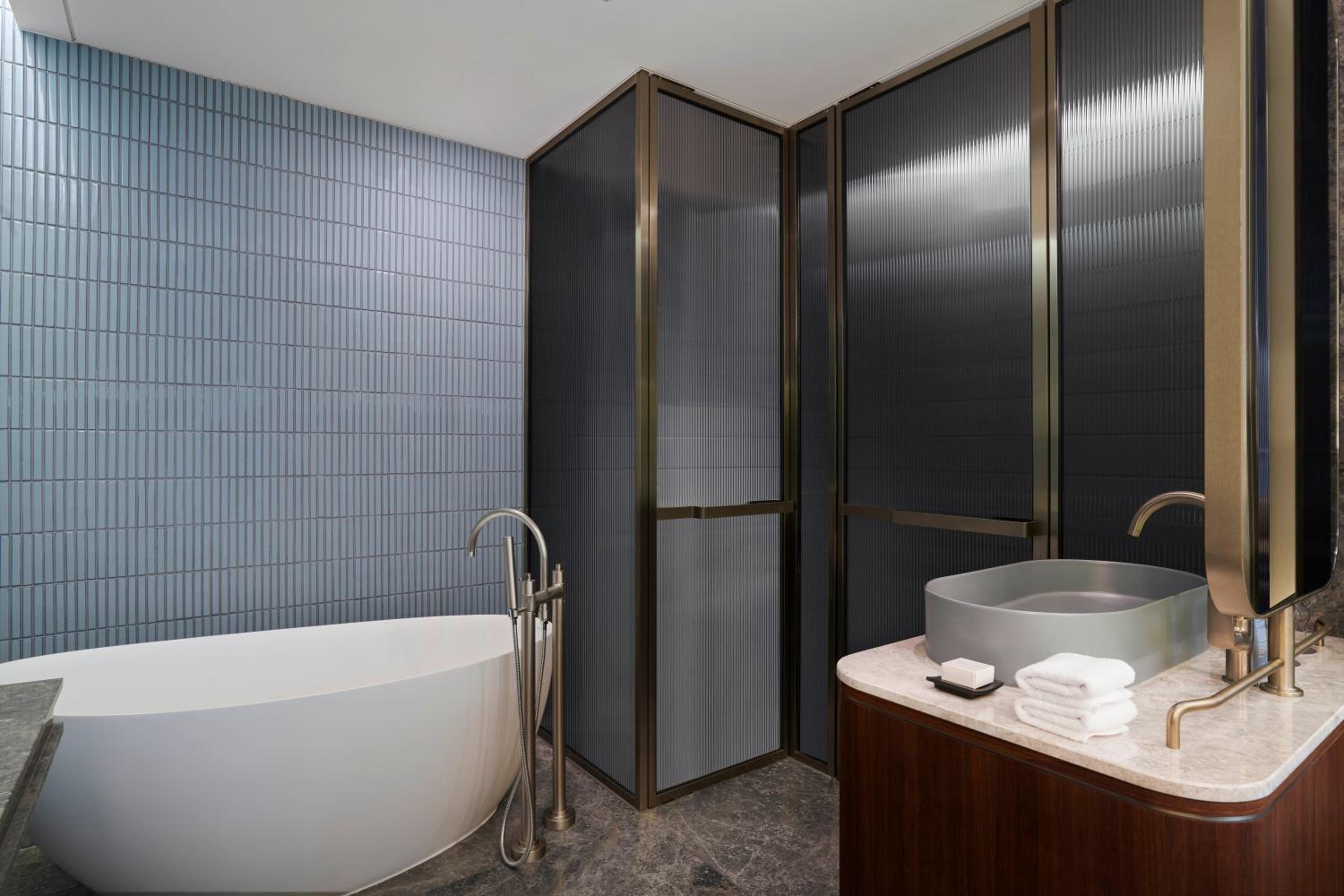 City King Suite - Photo 7