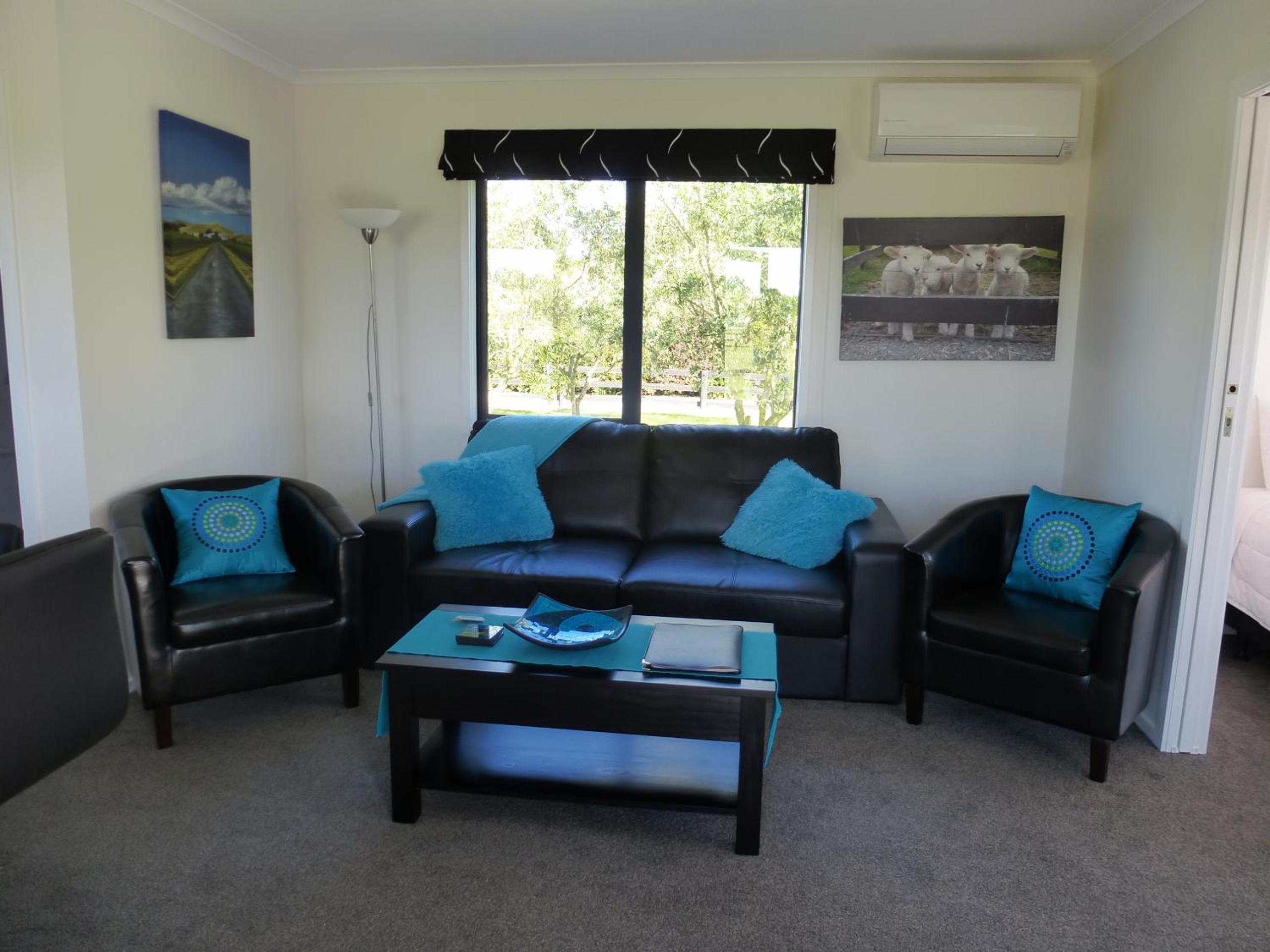 Two-Bedroom Villa - Photo 2