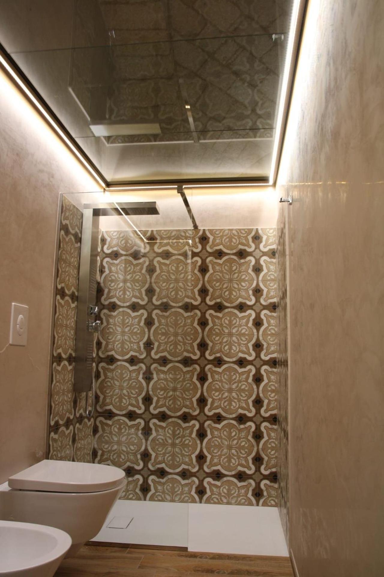 Deluxe Room - Photo 8