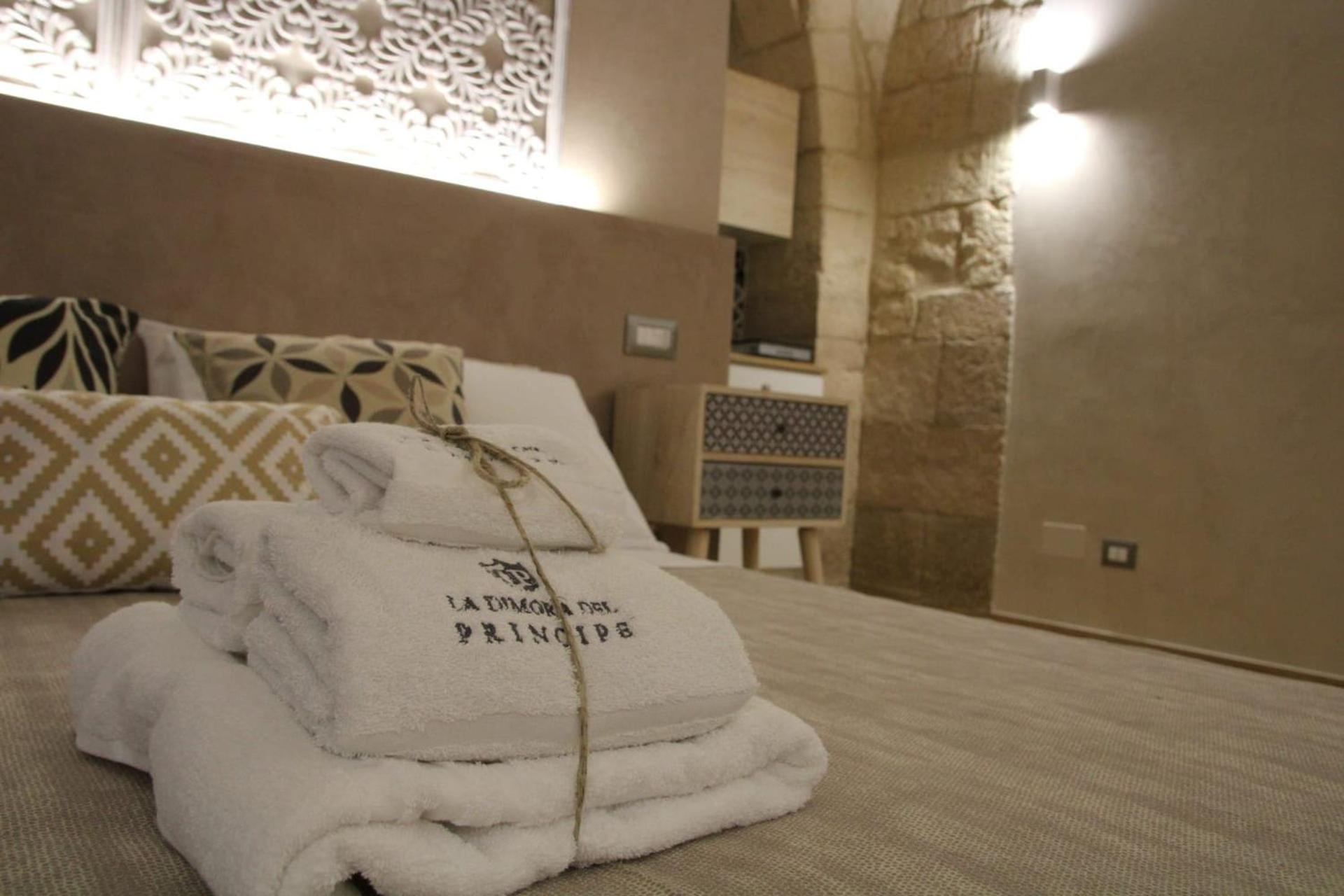 Deluxe Room - Photo 2