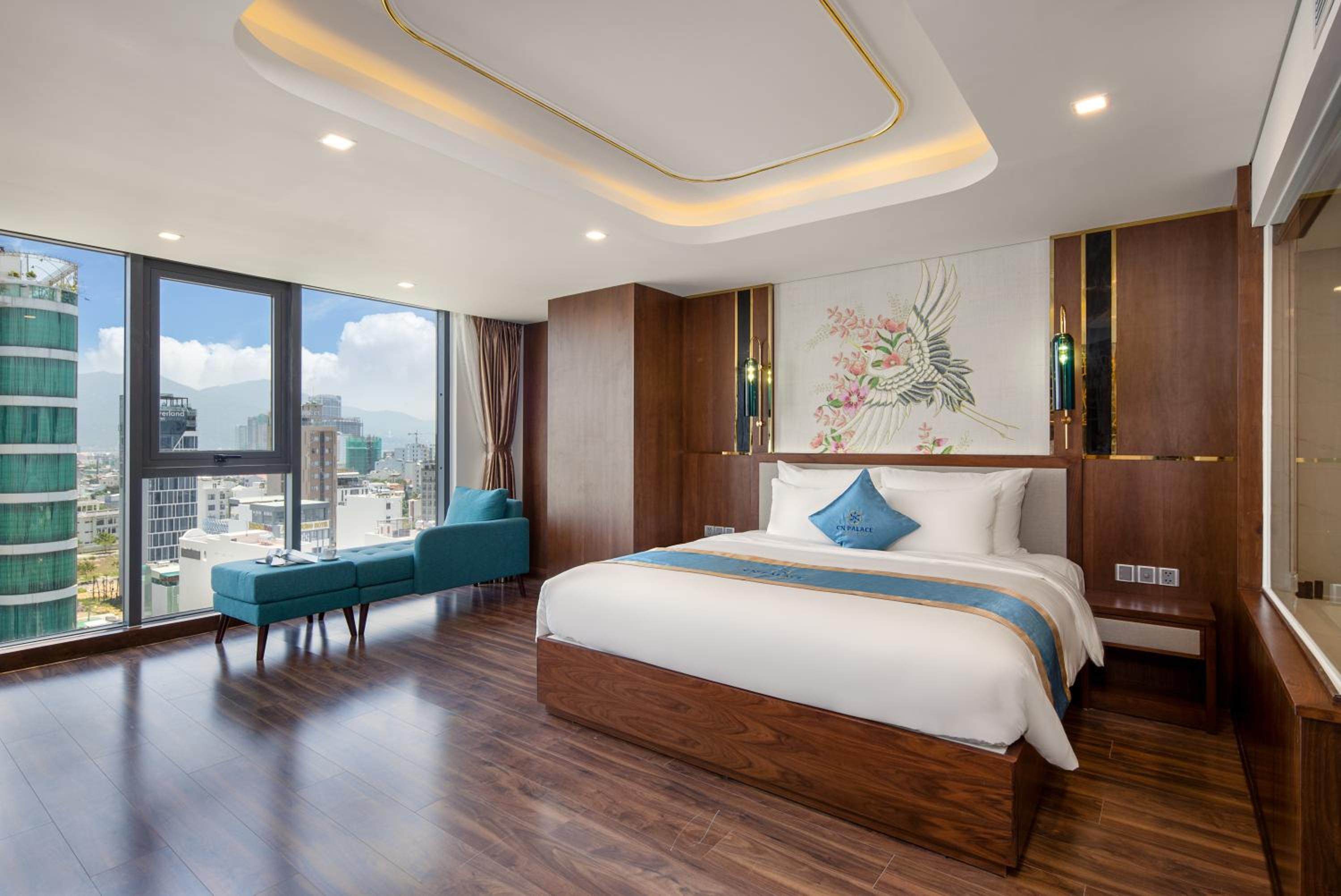King Suite with Ocean View - Photo 9