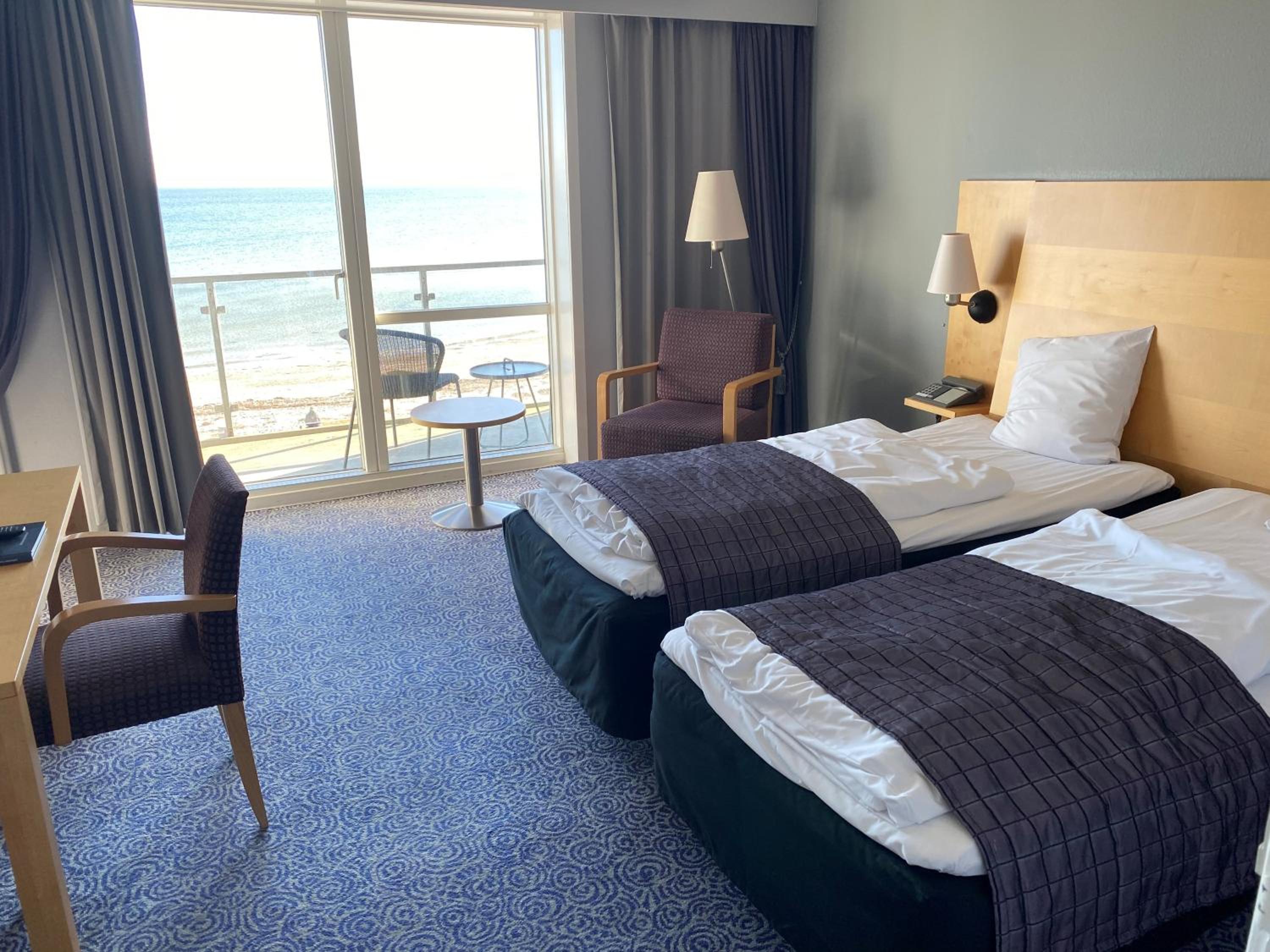 Double or Twin Room with Sea View