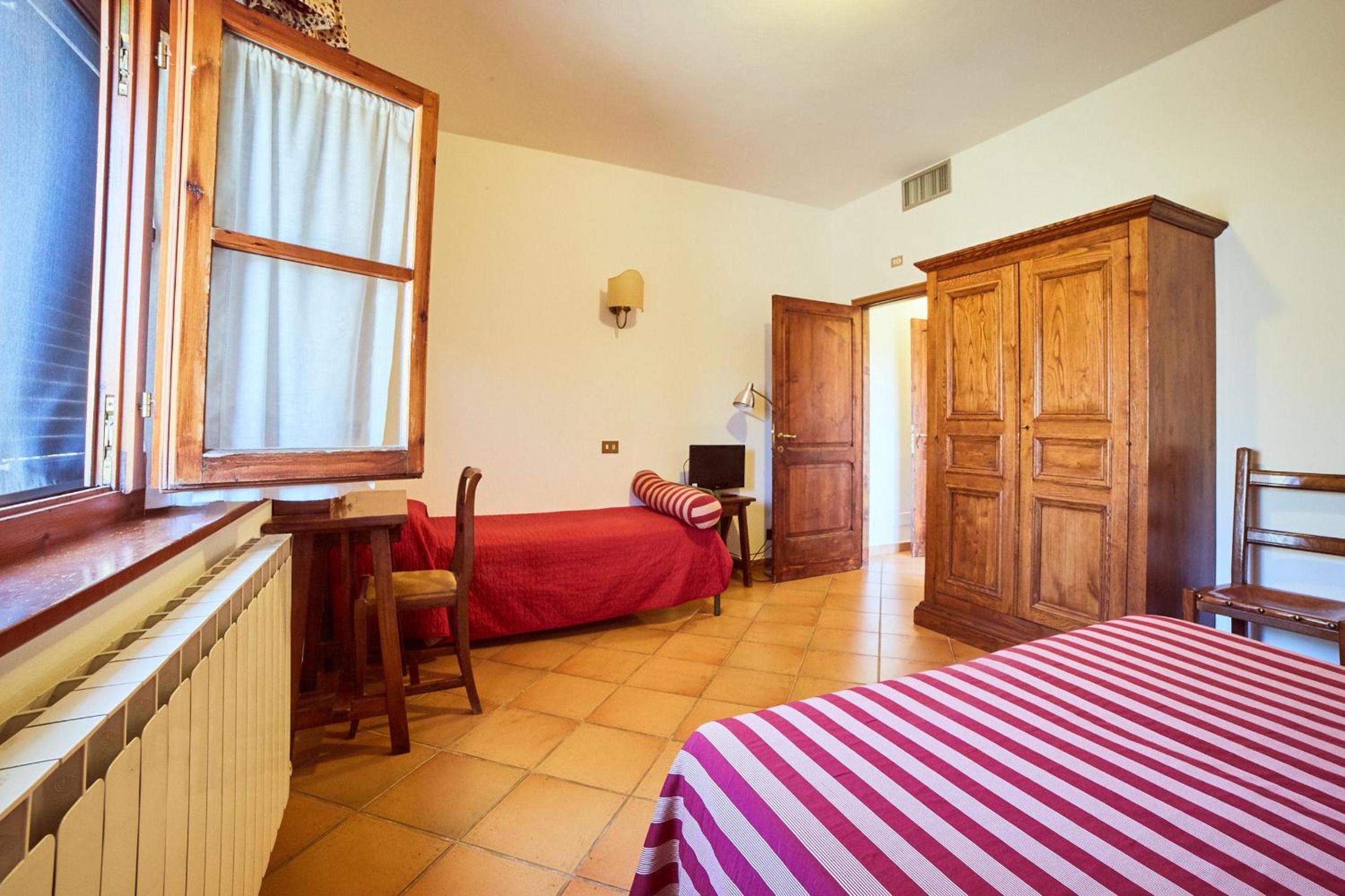 Two-Bedroom Deluxe Apartment with Balcony photo 1