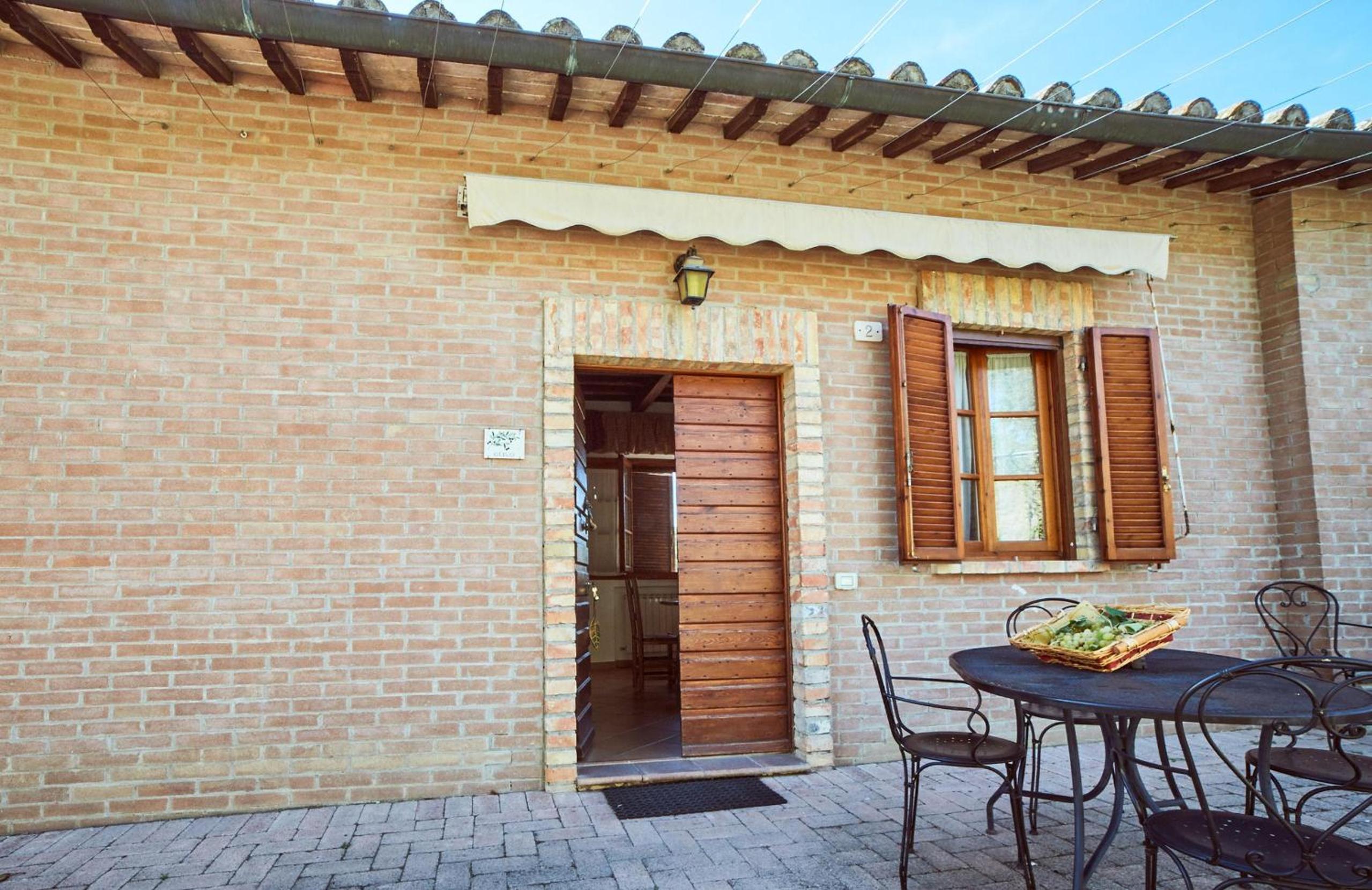 Two-Bedroom Deluxe Apartment with Balcony photo 2