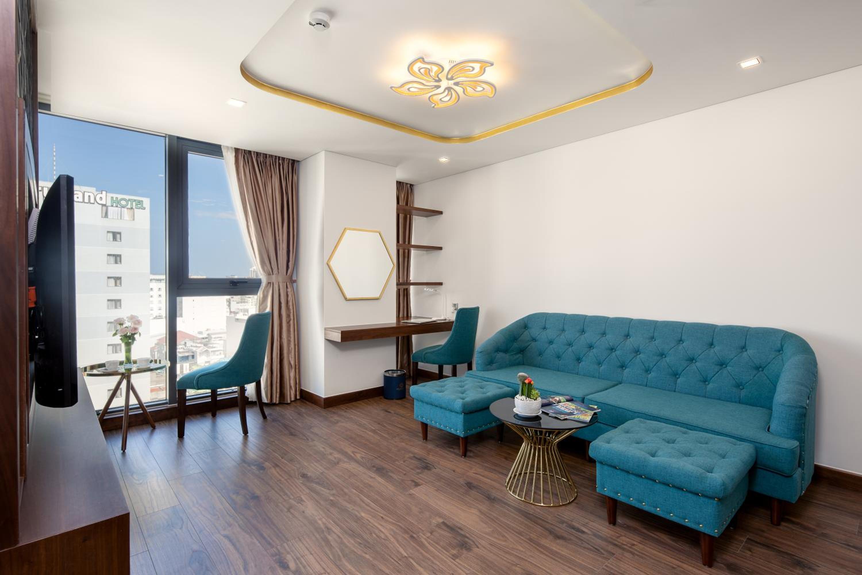 Suite with Sea View - Photo 10